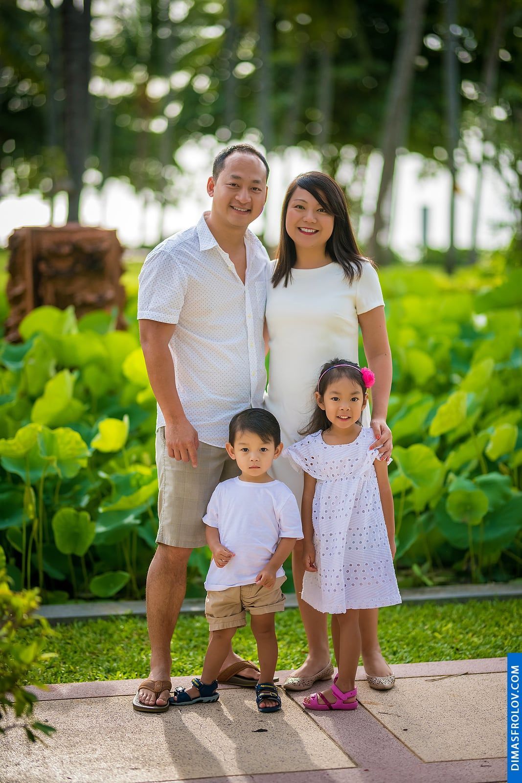 family ครอบครัว Chau. บาทต่อภาพ 47701 (2023-05-03 21:54:31)