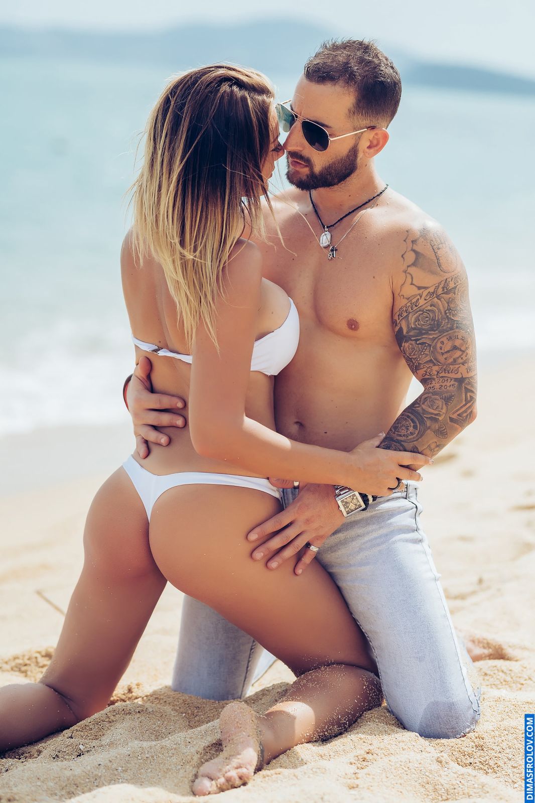 Romantic couple on the beach. Photo 86860 (2023-05-03 22:07:04)