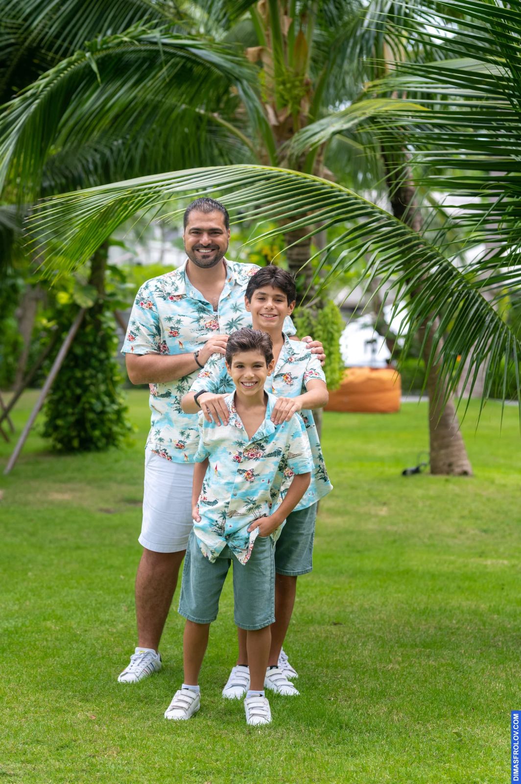 family Farah และ Rami พร้อมลูกชาย. บาทต่อภาพ 110804 (2023-05-03 22:13:54)