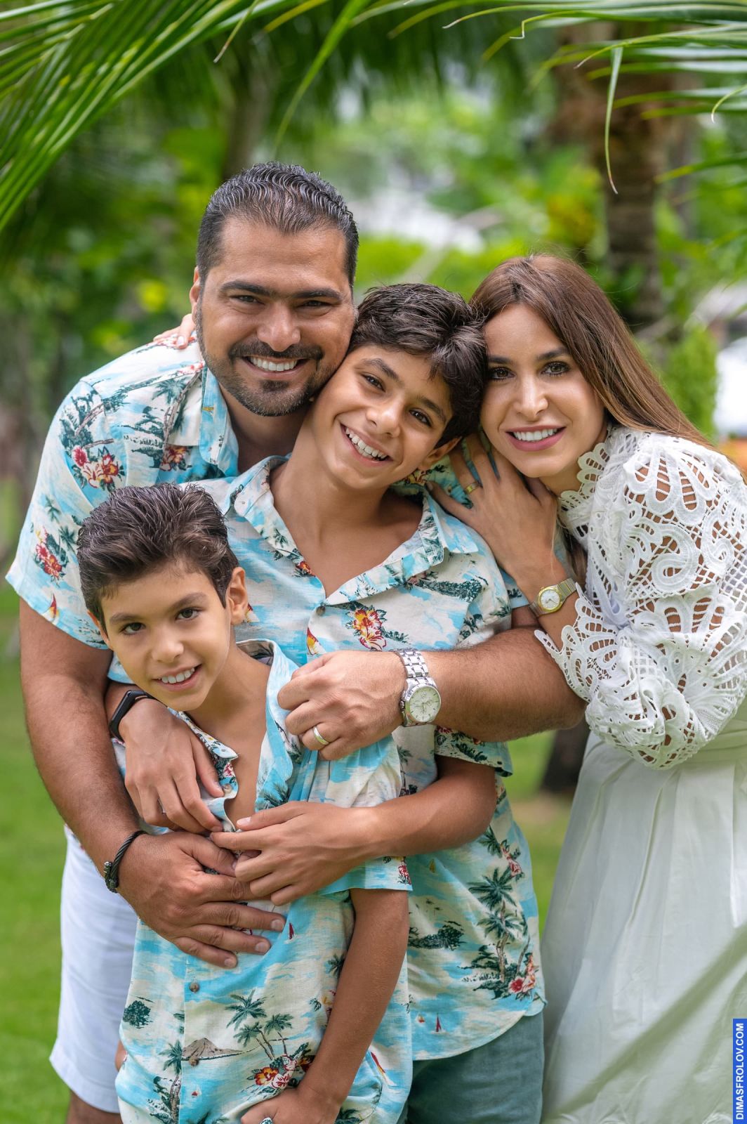 family Farah และ Rami พร้อมลูกชาย. บาทต่อภาพ 110793 (2023-05-03 22:13:54)