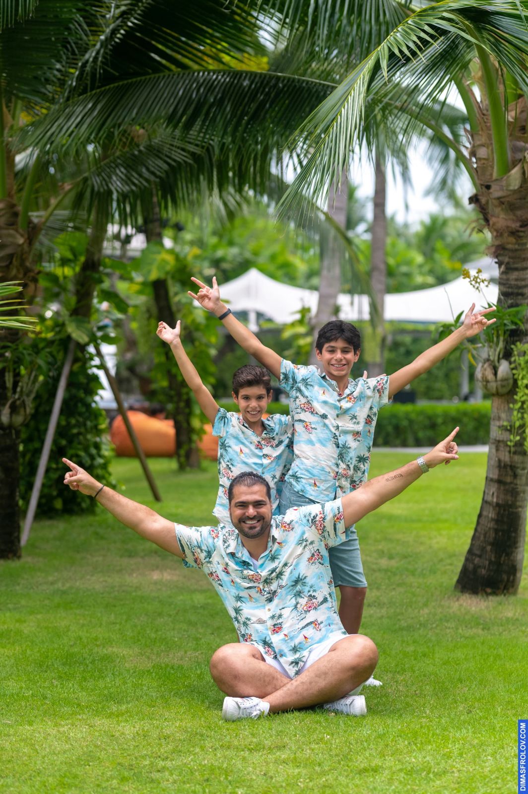 family Farah และ Rami พร้อมลูกชาย. บาทต่อภาพ 110810 (2023-05-03 22:13:54)