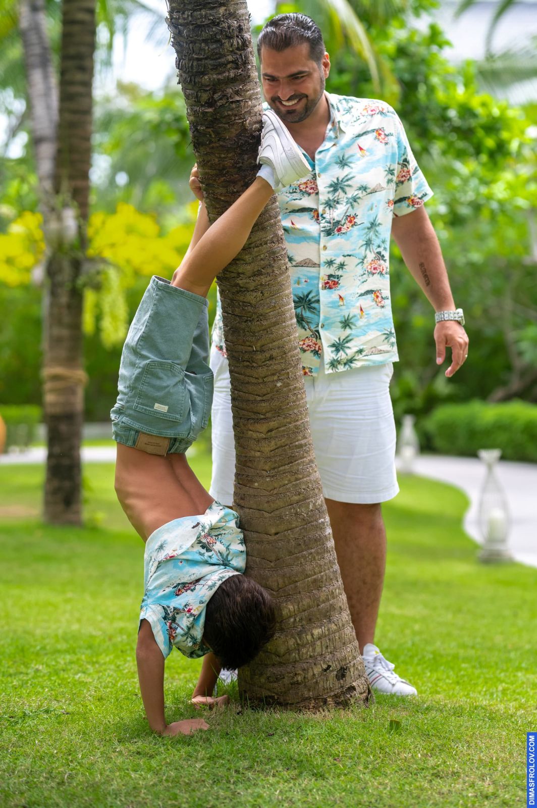 family Farah และ Rami พร้อมลูกชาย. บาทต่อภาพ 110826 (2023-05-03 22:13:55)