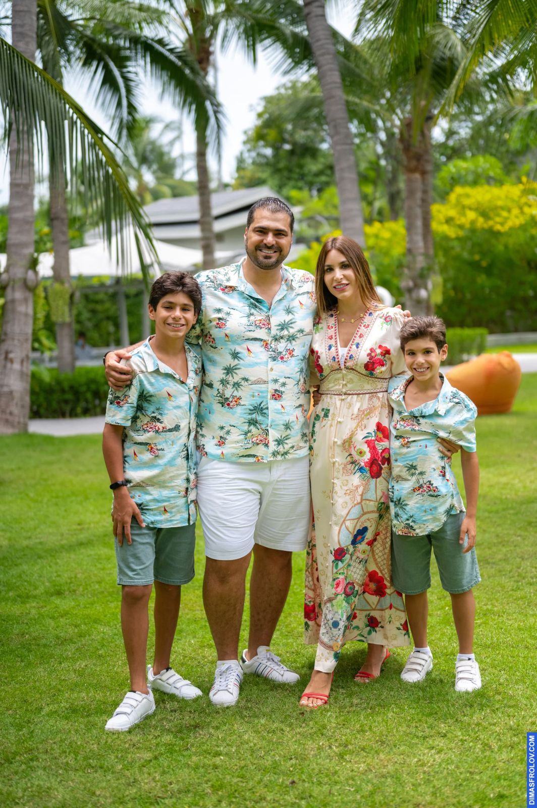 family Farah และ Rami พร้อมลูกชาย. บาทต่อภาพ 110822 (2023-05-03 22:13:54)