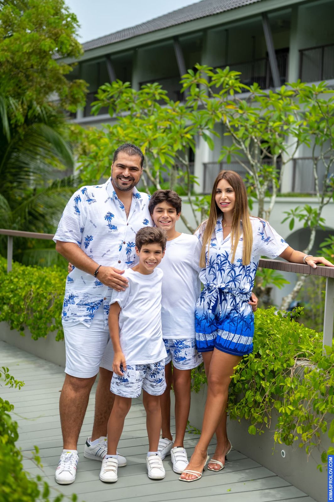 family Farah และ Rami พร้อมลูกชาย. บาทต่อภาพ 110867 (2023-05-03 22:13:56)