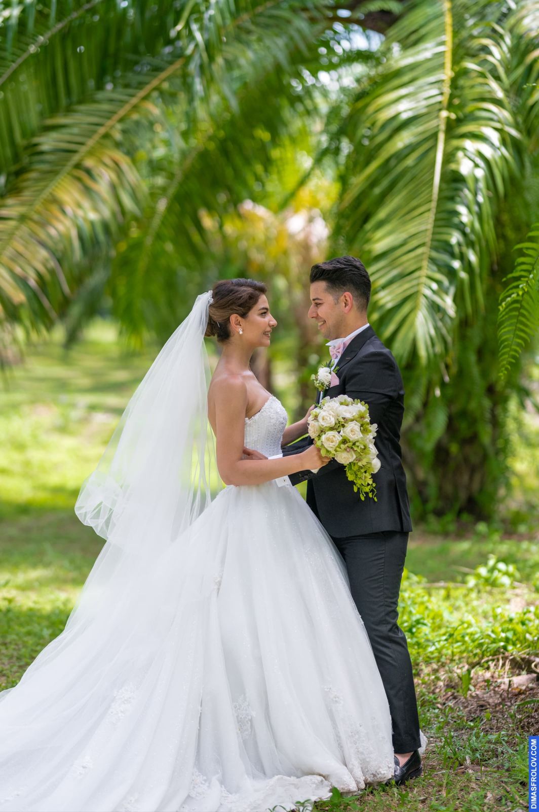 Parisa & Peyman. Pre-wedding photo shoot. Photo 115171 (2023-05-03 22:15:20)
