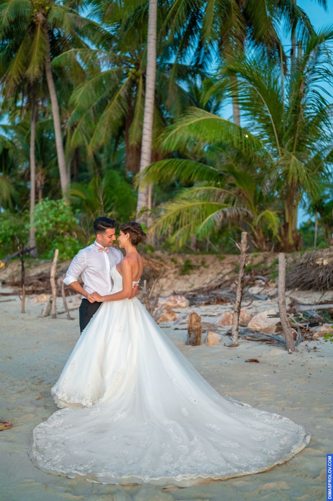 Parisa & Peyman. Pre-wedding photo shoot. Photo 115324 (2023-05-03 22:15:25)