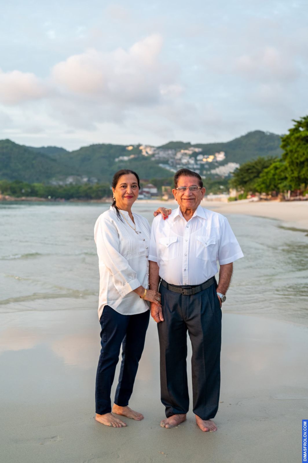 family Bedi. บาทต่อภาพ 115690 (2023-05-03 22:15:34)