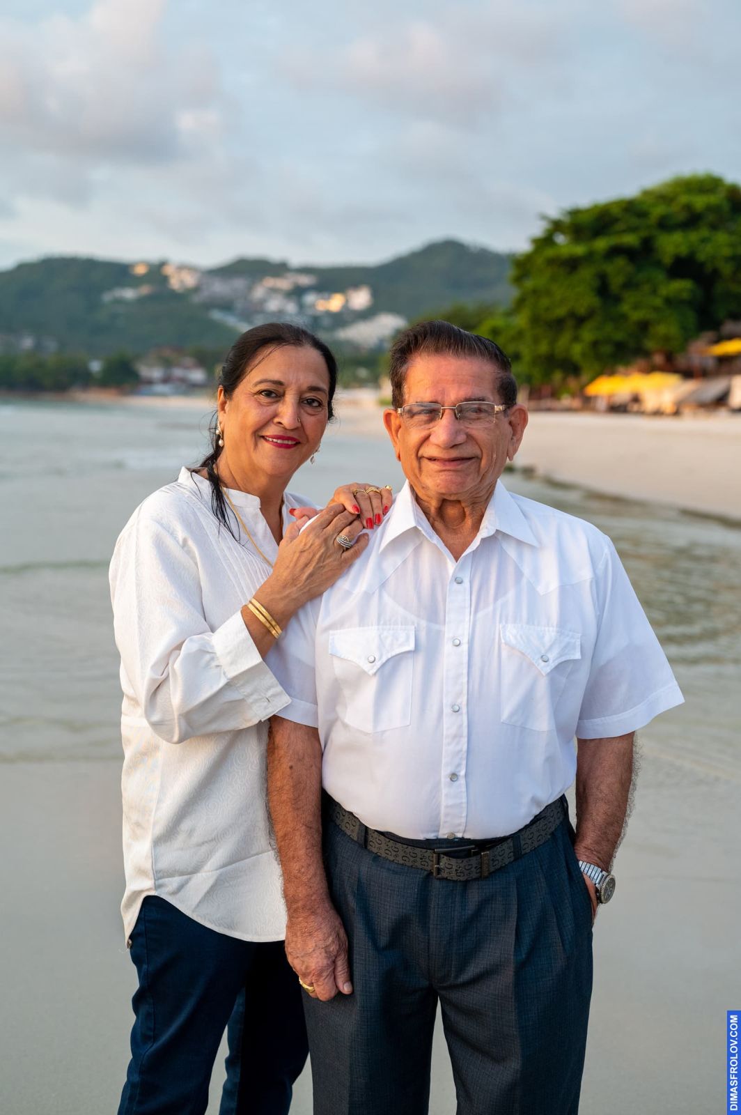 family Bedi. บาทต่อภาพ 115689 (2023-05-03 22:15:34)