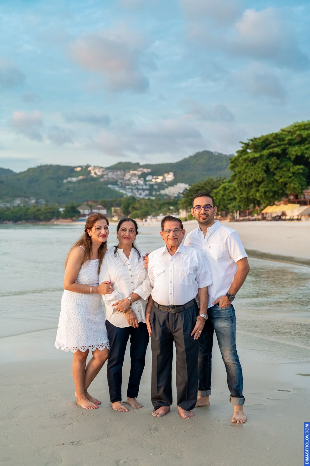 family Bedi. บาทต่อภาพ 115697 (2023-05-03 22:15:34)