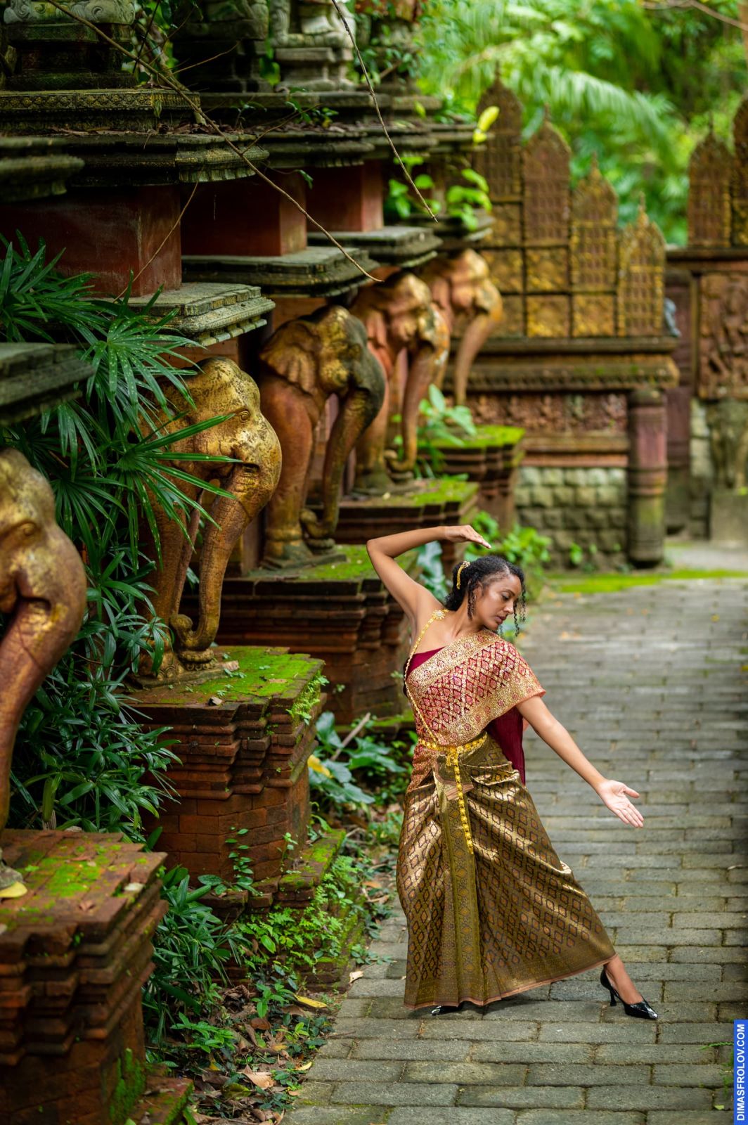 portraits Gloria. บาทต่อภาพ 120358 (2023-05-03 22:17:11)