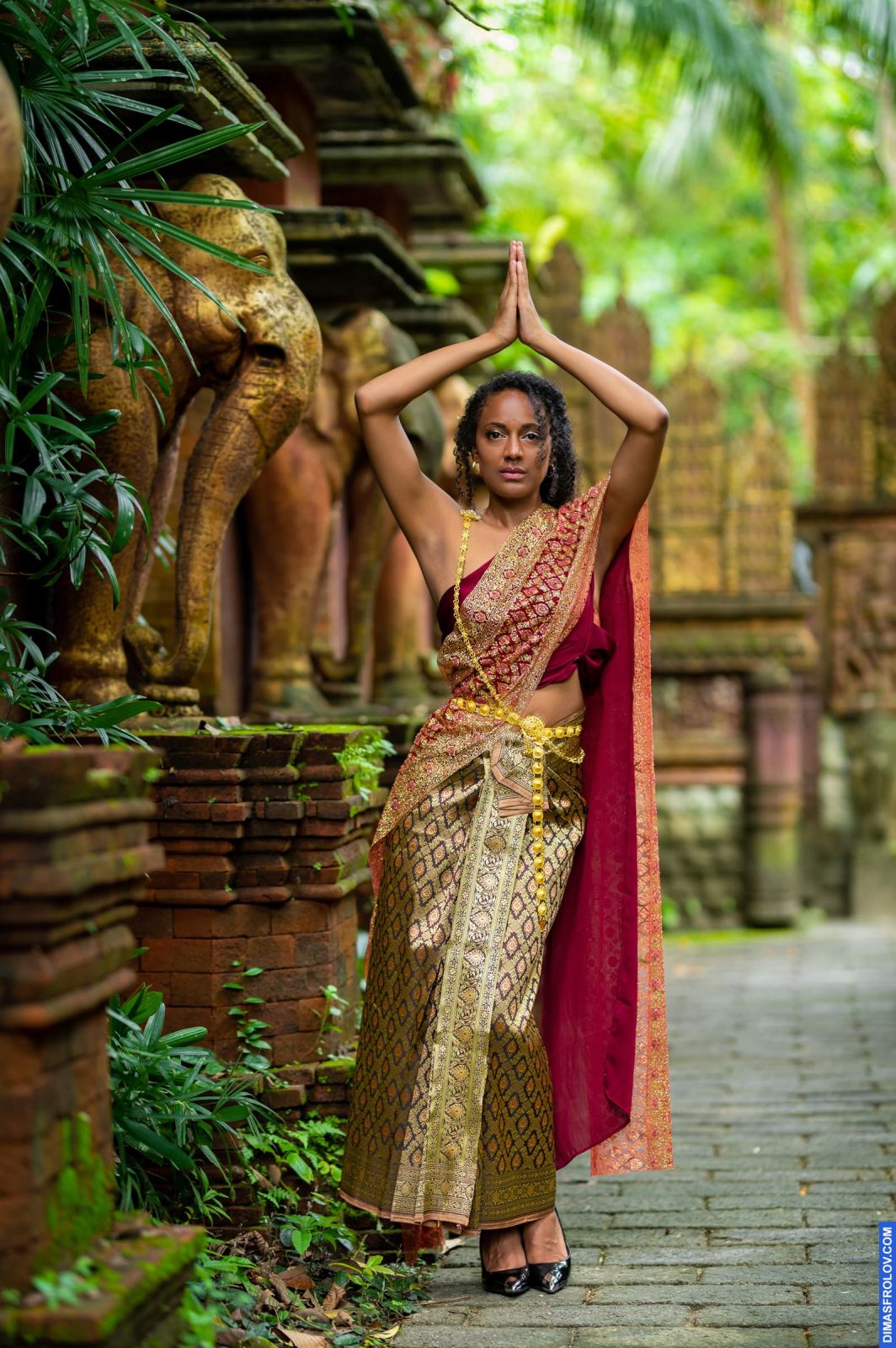 portraits Gloria. บาทต่อภาพ 120363 (2023-05-03 22:17:11)