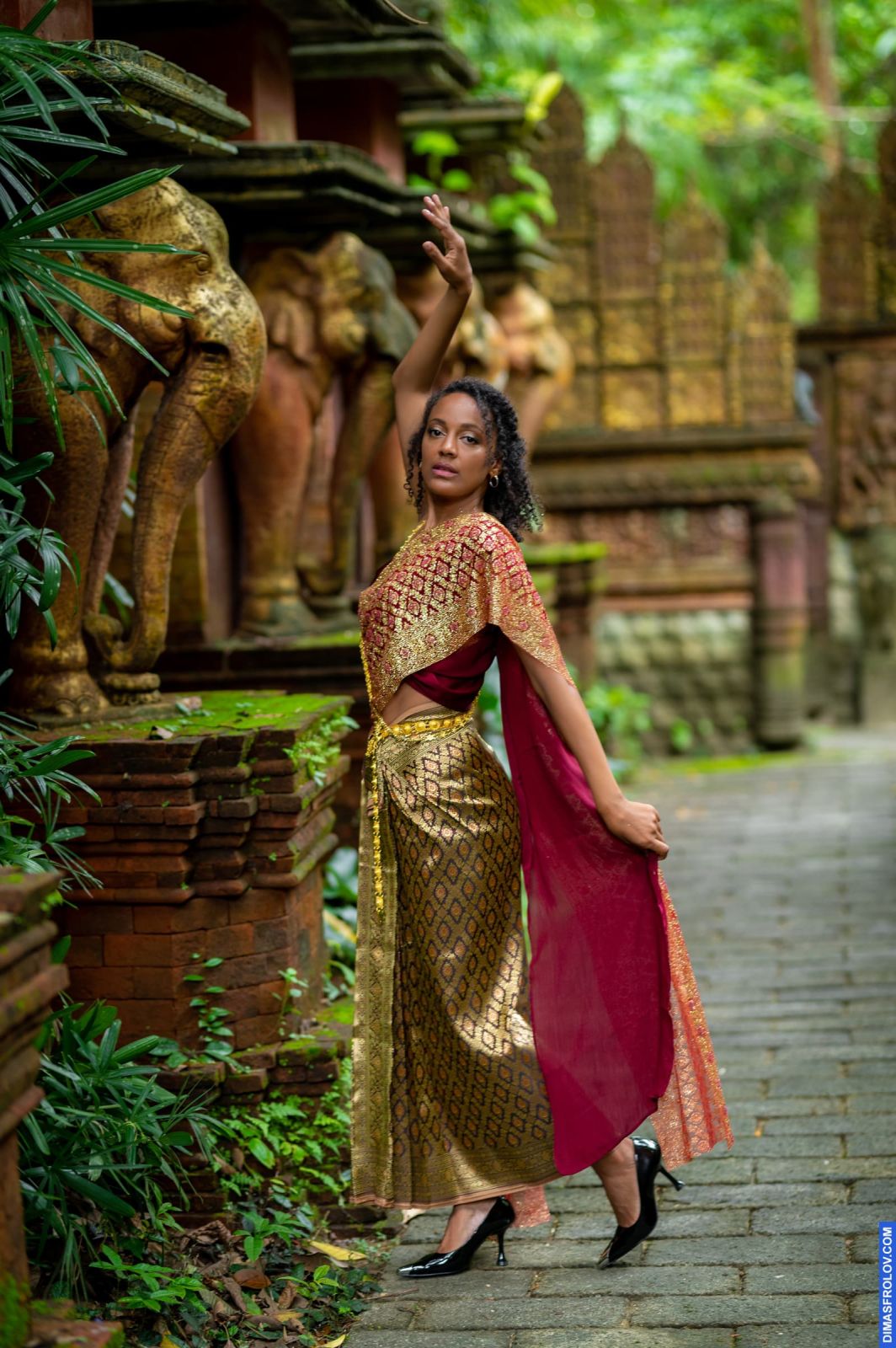 portraits Gloria. บาทต่อภาพ 120366 (2023-05-03 22:17:12)