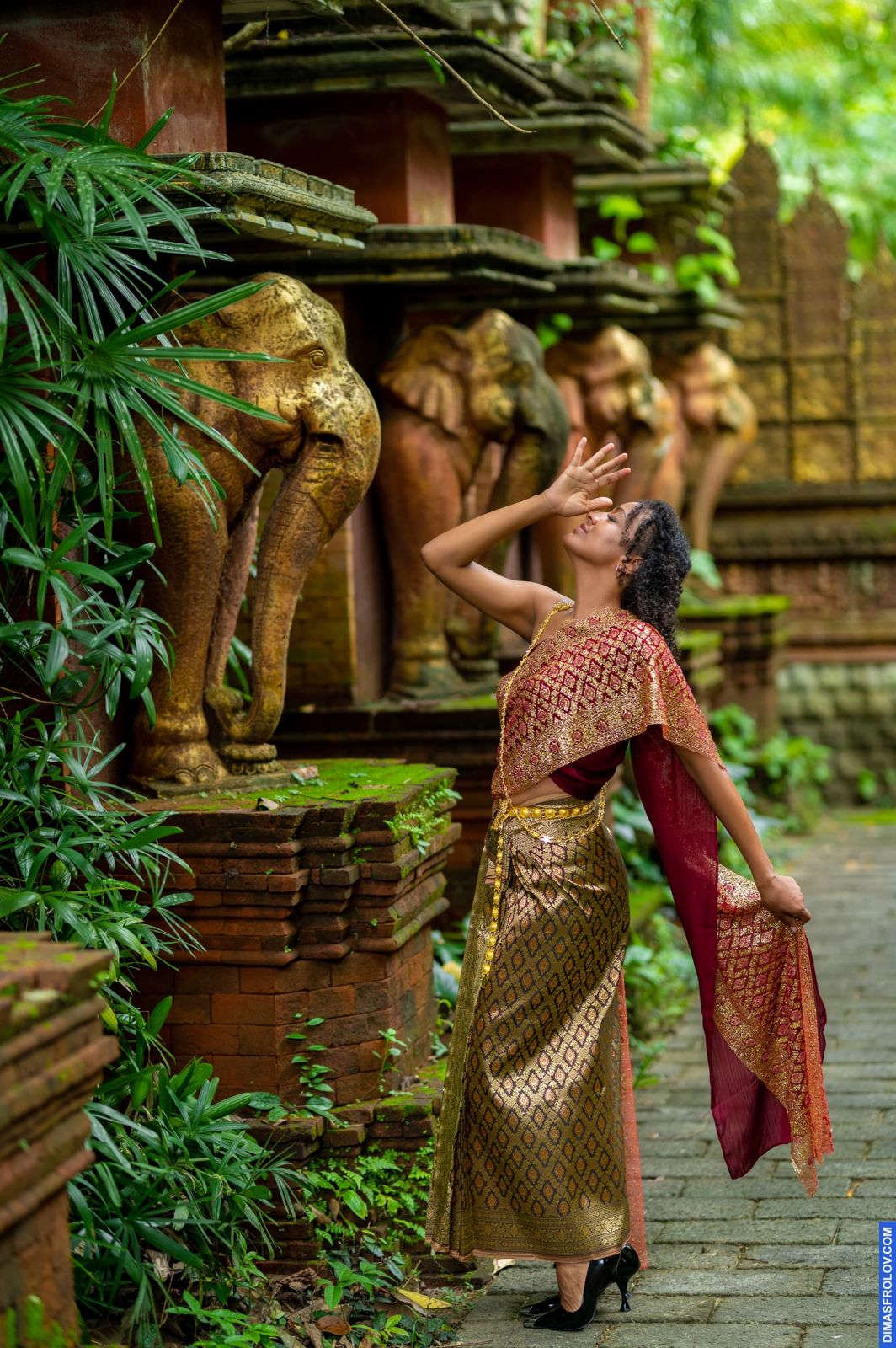 portraits Gloria. บาทต่อภาพ 120370 (2023-05-03 22:17:12)