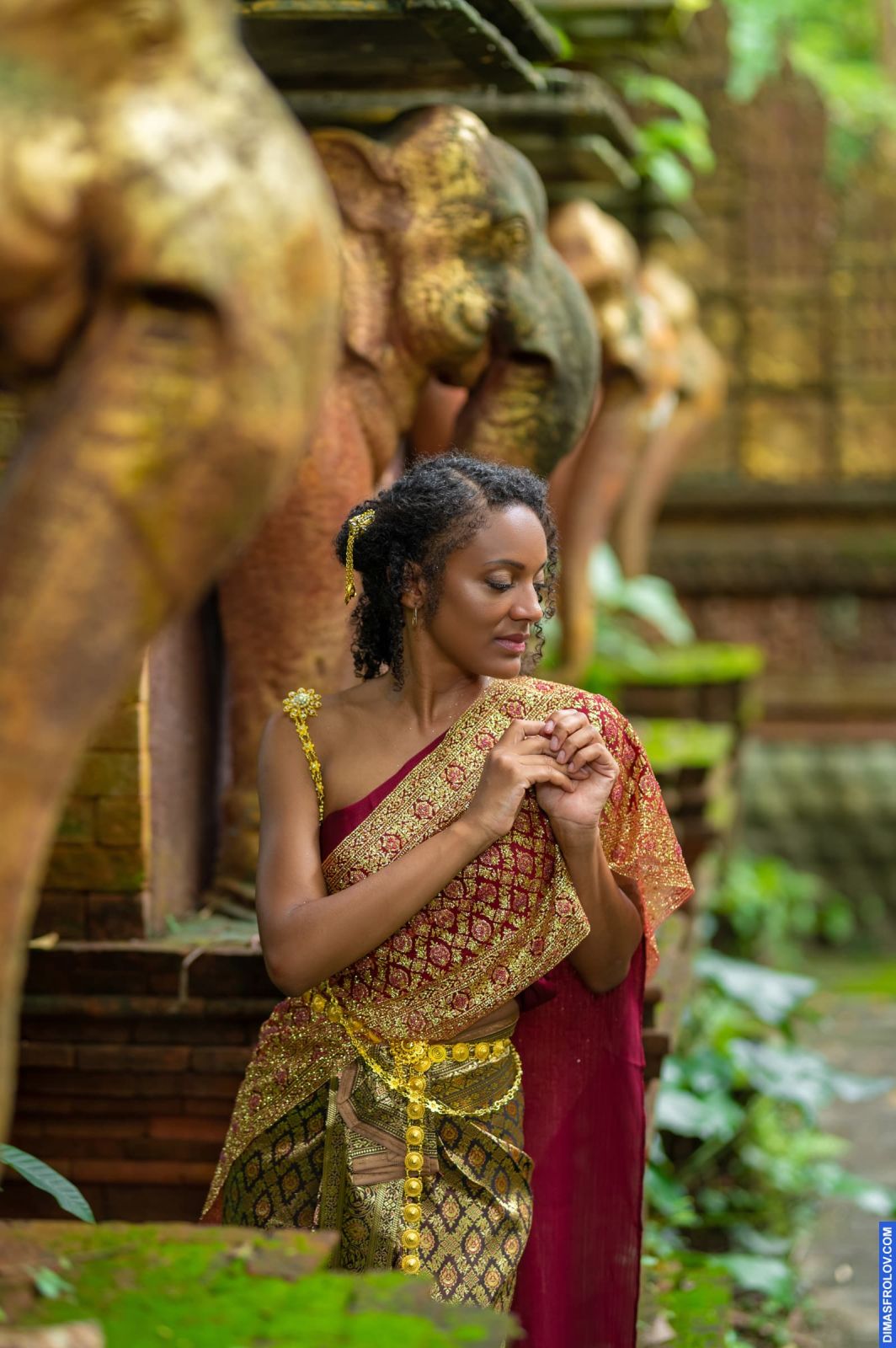 portraits Gloria. บาทต่อภาพ 120371 (2023-05-03 22:17:12)