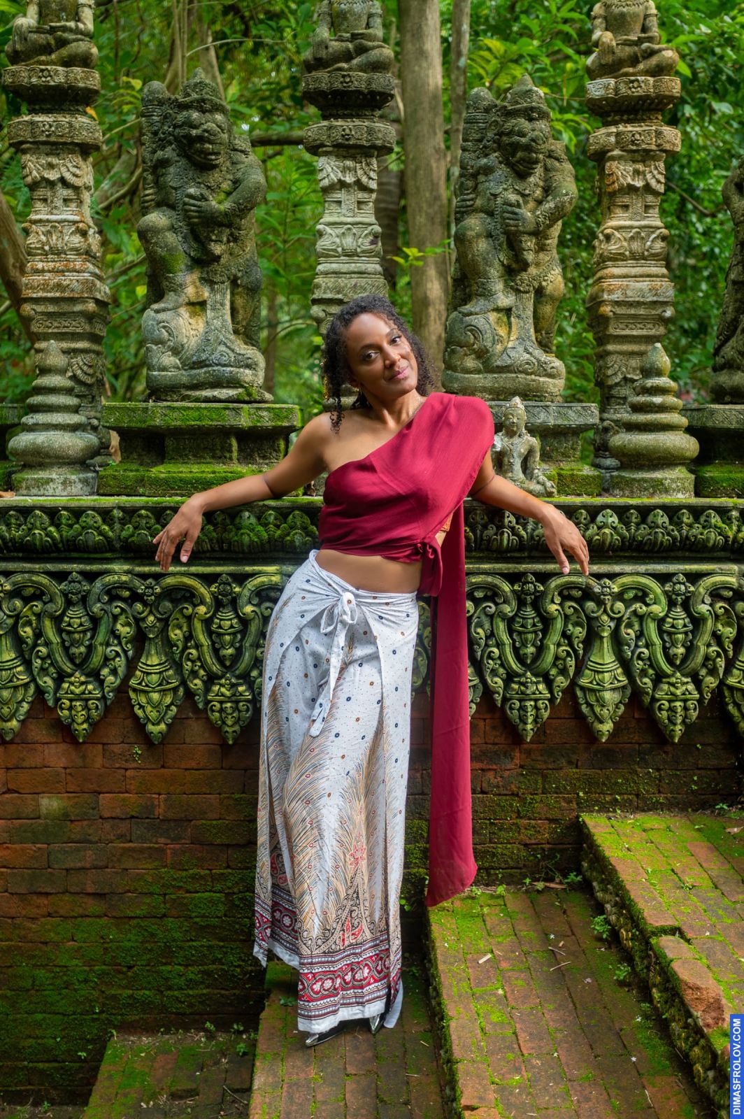 portraits Gloria. บาทต่อภาพ 120401 (2023-05-03 22:17:12)
