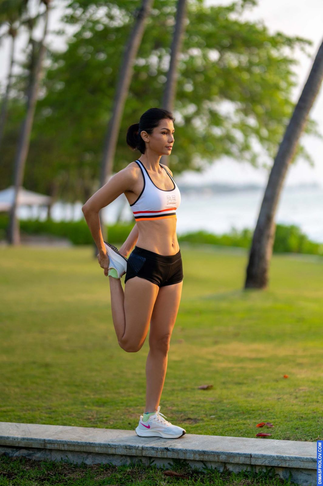 yoga ฟิตเนสยามเช้า - ธันดาร์ หล่าย. บาทต่อภาพ 126330 (2023-05-03 22:19:14)