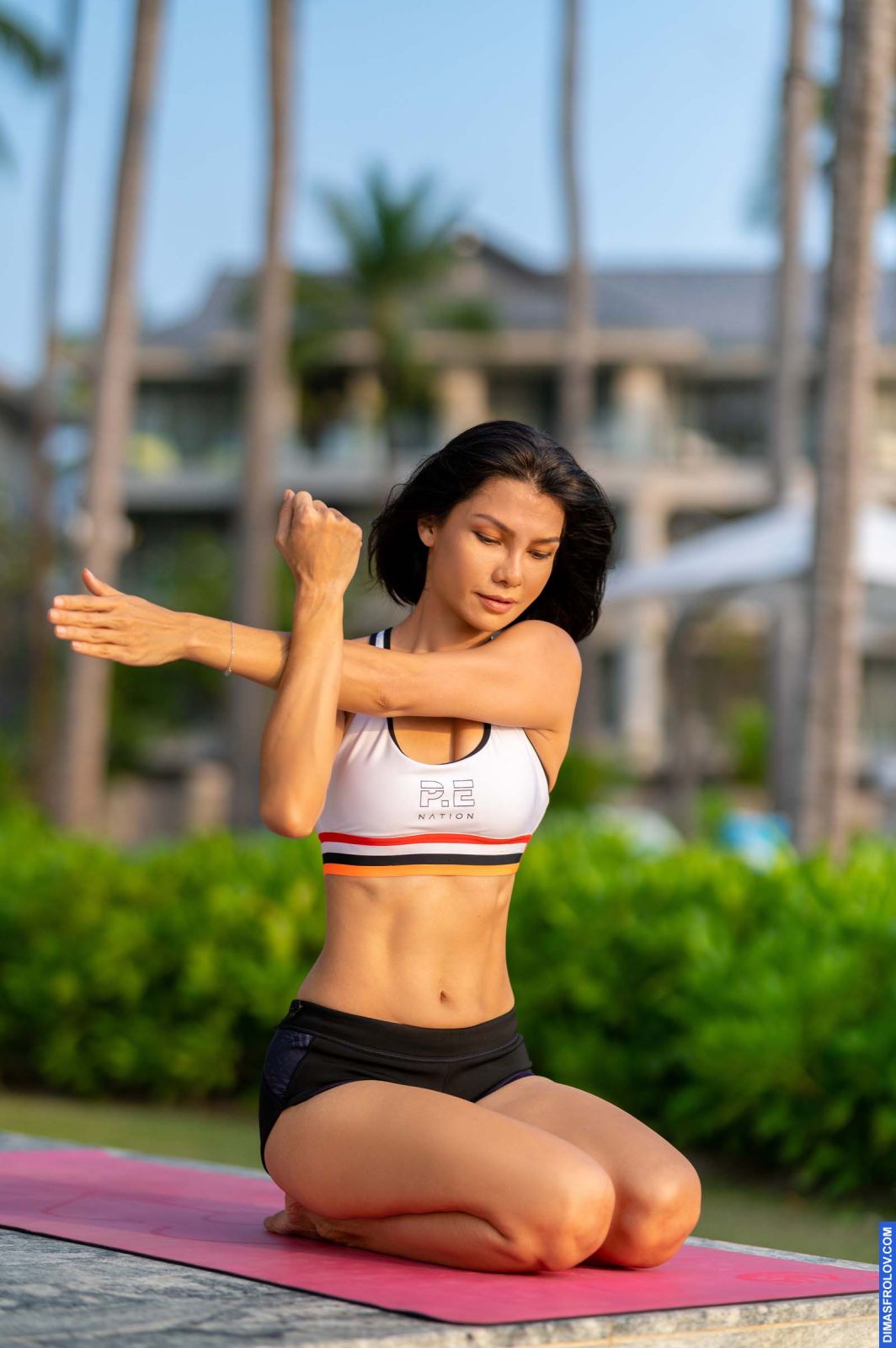 yoga ฟิตเนสยามเช้า - ธันดาร์ หล่าย. บาทต่อภาพ 126369 (2023-05-03 22:19:14)