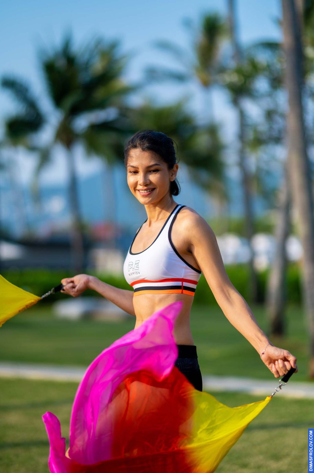 yoga ฟิตเนสยามเช้า - ธันดาร์ หล่าย. บาทต่อภาพ 126387 (2023-05-03 22:19:15)