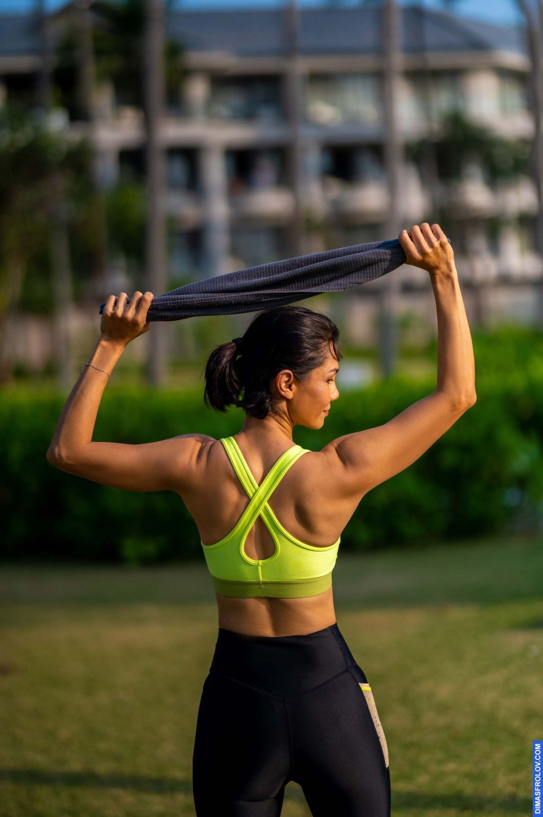 yoga ฟิตเนสยามเช้า - ธันดาร์ หล่าย. บาทต่อภาพ 126408 (2023-05-03 22:19:15)