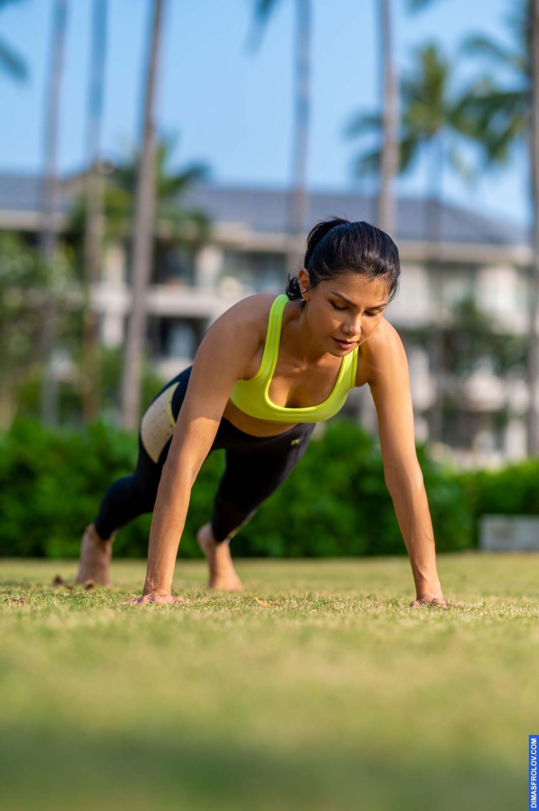 yoga ฟิตเนสยามเช้า - ธันดาร์ หล่าย. บาทต่อภาพ 126436 (2023-05-03 22:19:15)