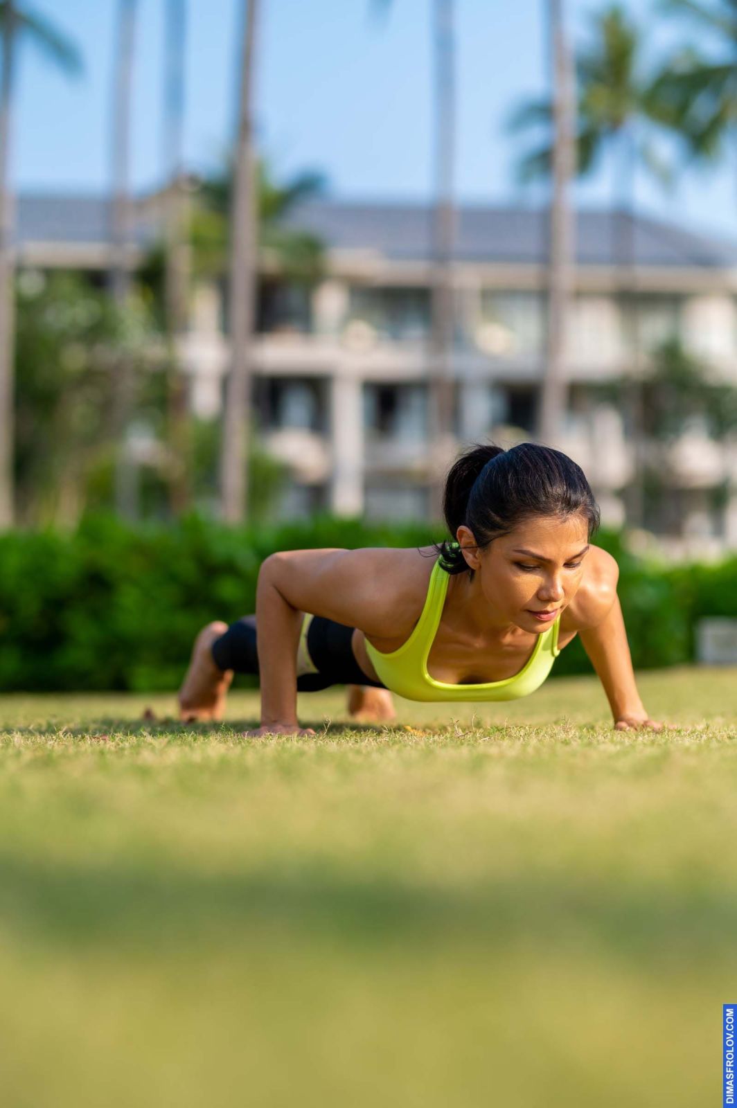 yoga ฟิตเนสยามเช้า - ธันดาร์ หล่าย. บาทต่อภาพ 126434 (2023-05-03 22:19:15)