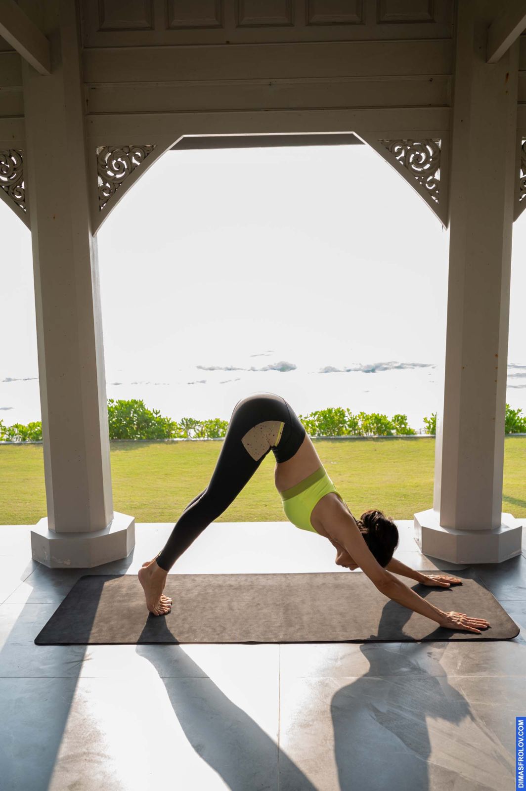 yoga ฟิตเนสยามเช้า - ธันดาร์ หล่าย. บาทต่อภาพ 126444 (2023-05-03 22:19:15)