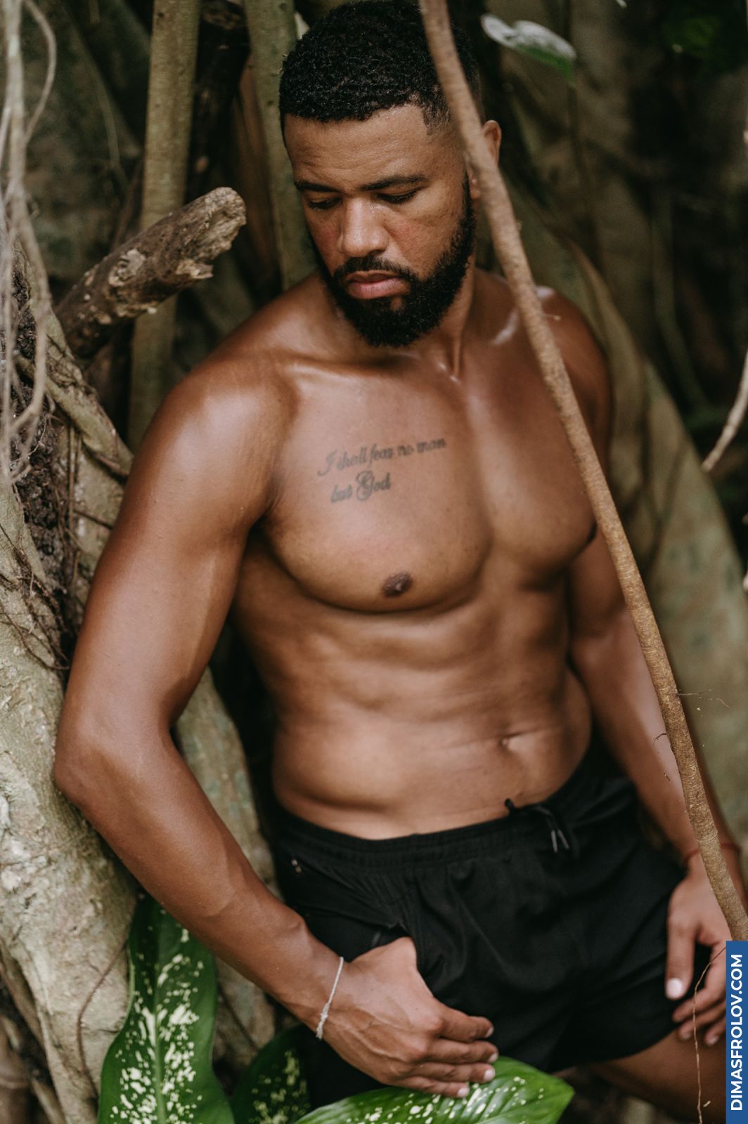 Fitness Photoshoot for Men: Strength, Shape and Natural Confidence. Photo 129164 (2025-06-03 17:46:24)
