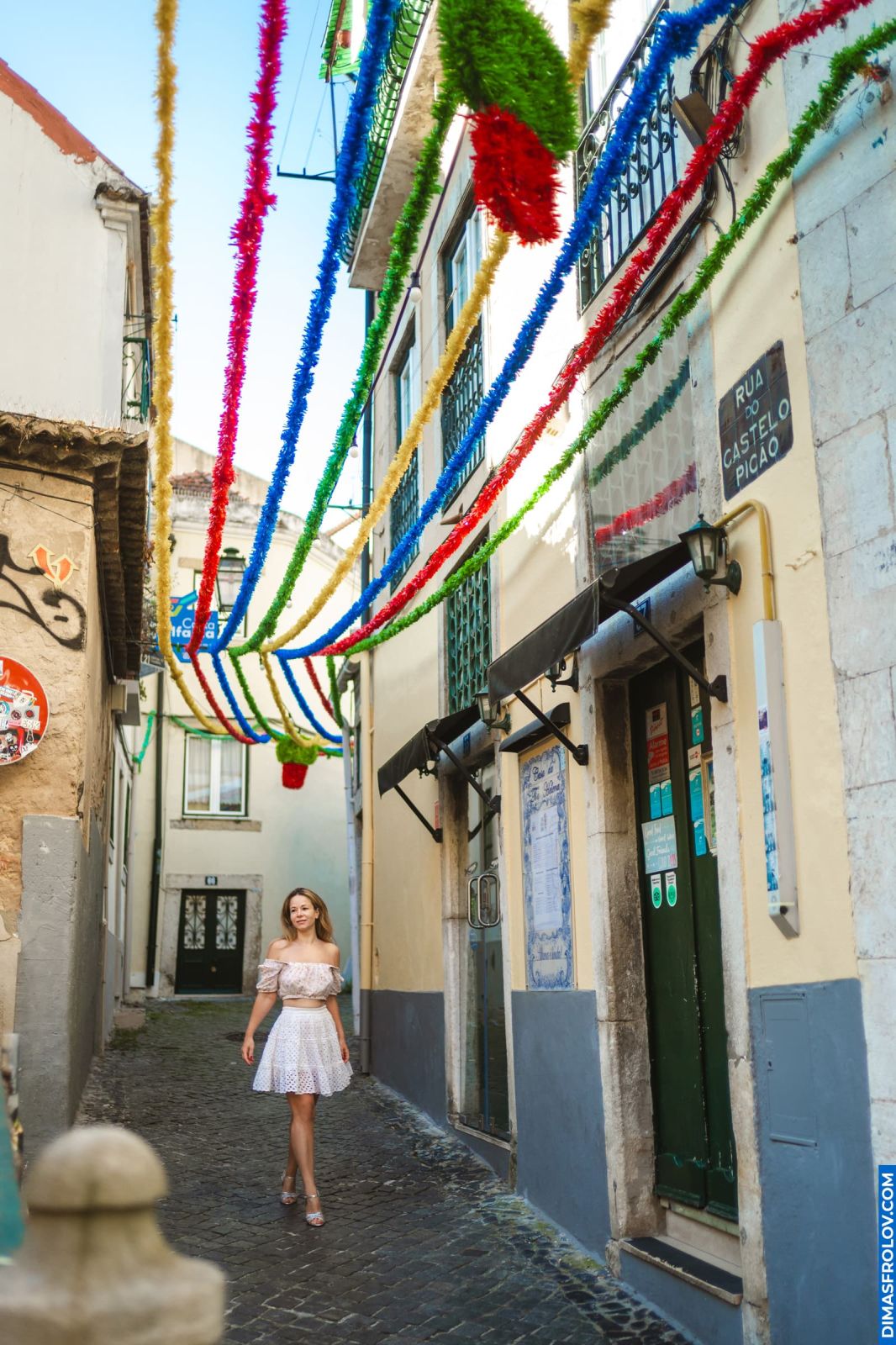 Luna. Lisbon Photoshoot in Alfama Streets. Sunrise Light and Natural Mood. Photo 129920 (2025-07-22 17:57:11)