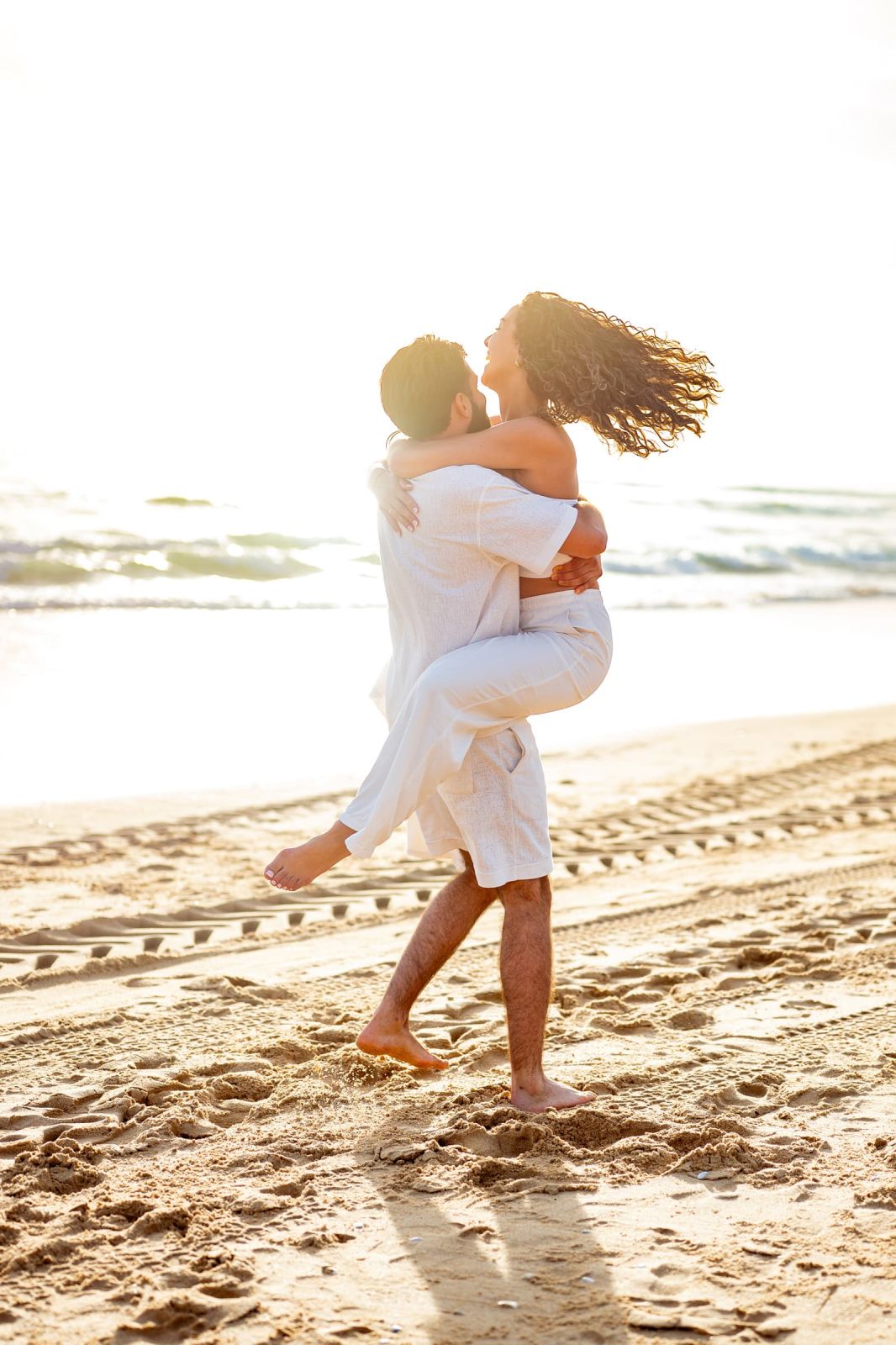 Daniel & Shirien: A Sunset Couple Photoshoot at Costa da Caparica. Photo 131460 (2026-07-15 21:08:39)