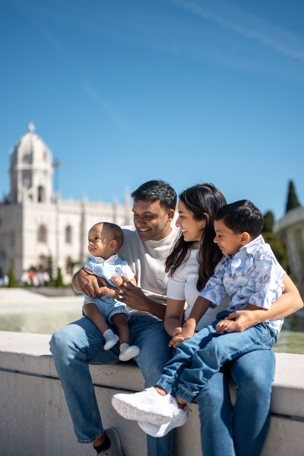 A First Birthday Family Photoshoot at Jerónimos Monastery, Lisbon. Photo 131712 (2026-07-16 10:07:16)