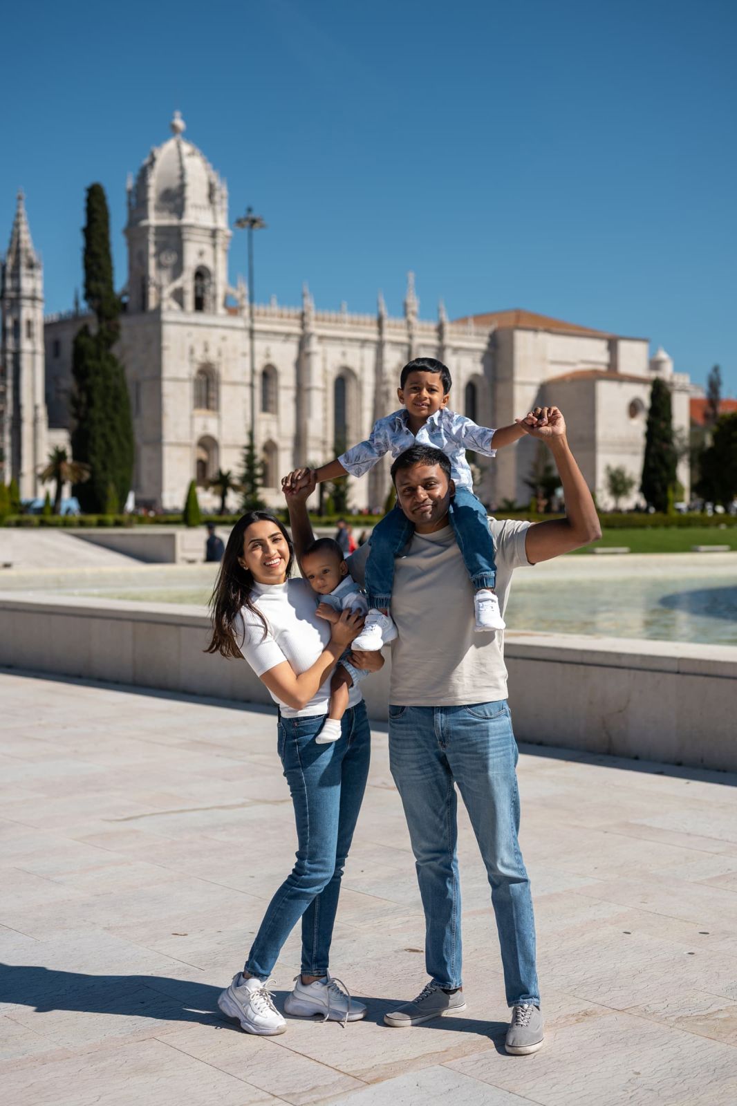 A First Birthday Family Photoshoot at Jerónimos Monastery, Lisbon. Photo 131714 (2026-07-16 10:07:18)