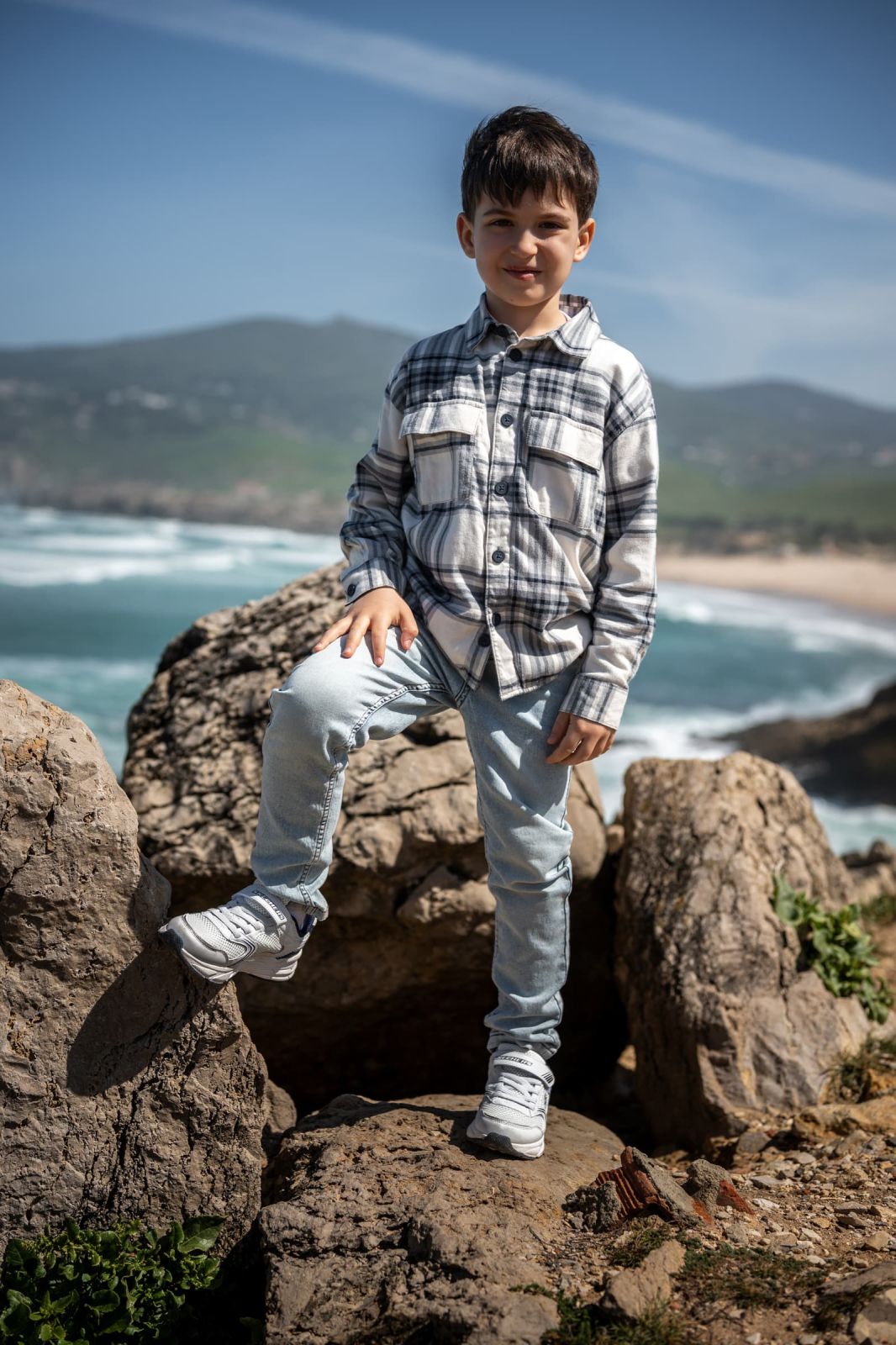 A Family Photoshoot with Teenagers at Guincho Beach, near Cascais. Photo 131775 (2026-07-16 10:30:26)