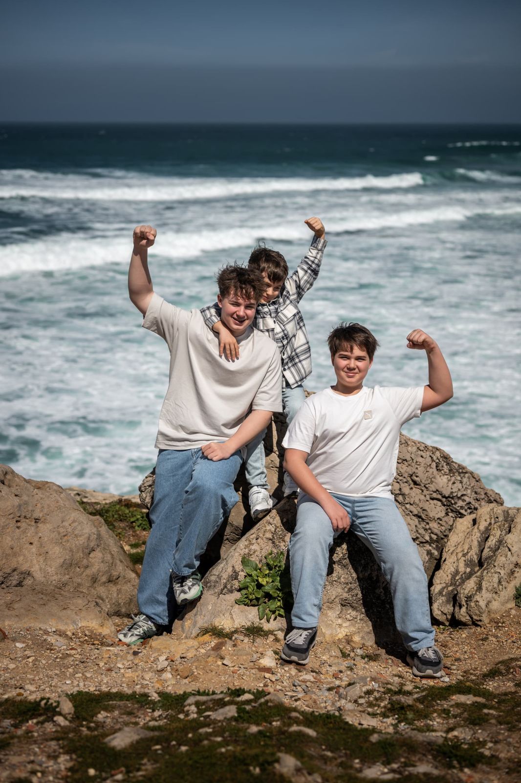 A Family Photoshoot with Teenagers at Guincho Beach, near Cascais. Photo 131780 (2026-07-16 10:30:33)