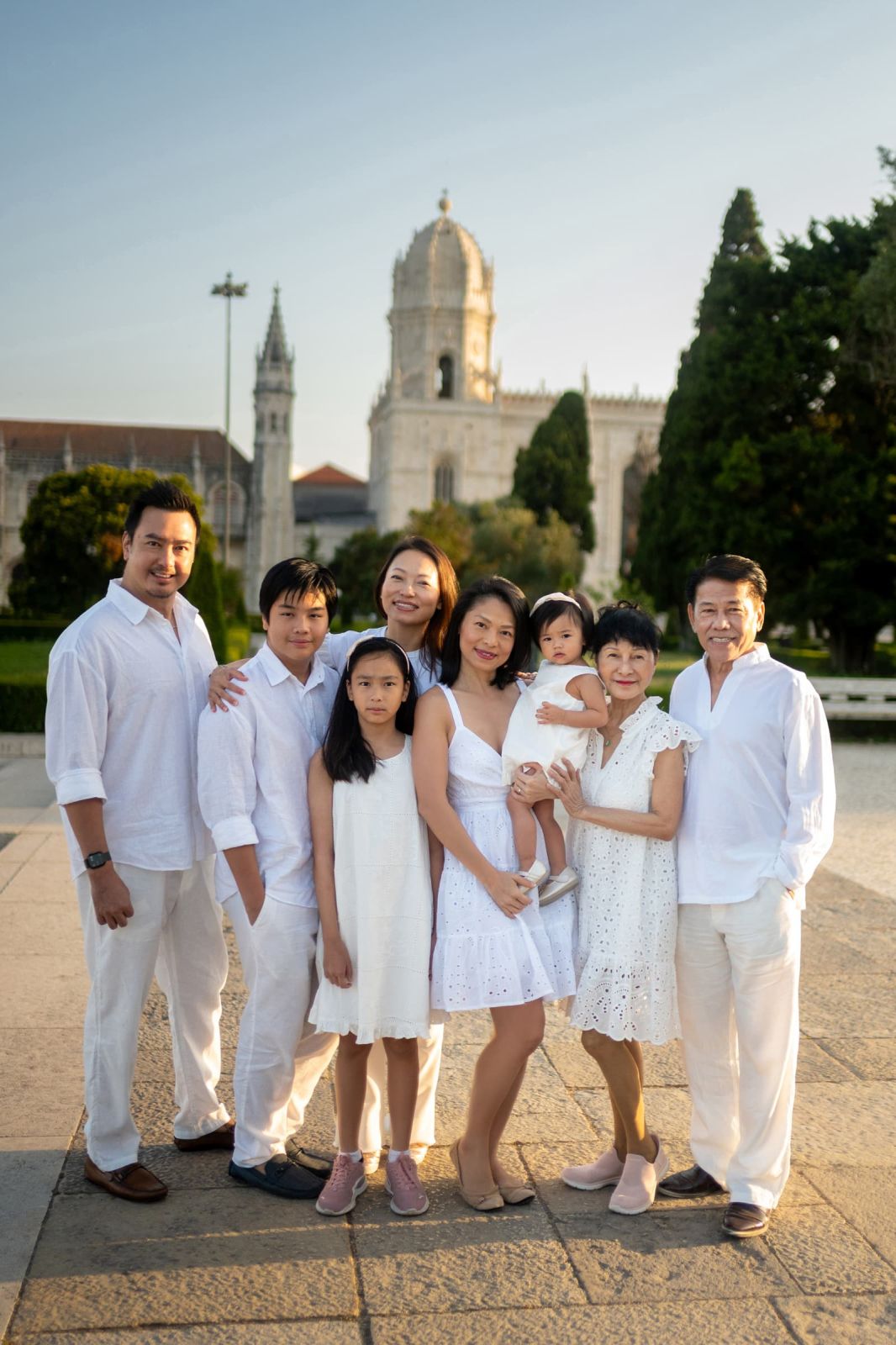 Family & children photography Sunrise family photo shoot at Jeronimo Monastery. photo 131967 (2026-07-16 12:37:08)