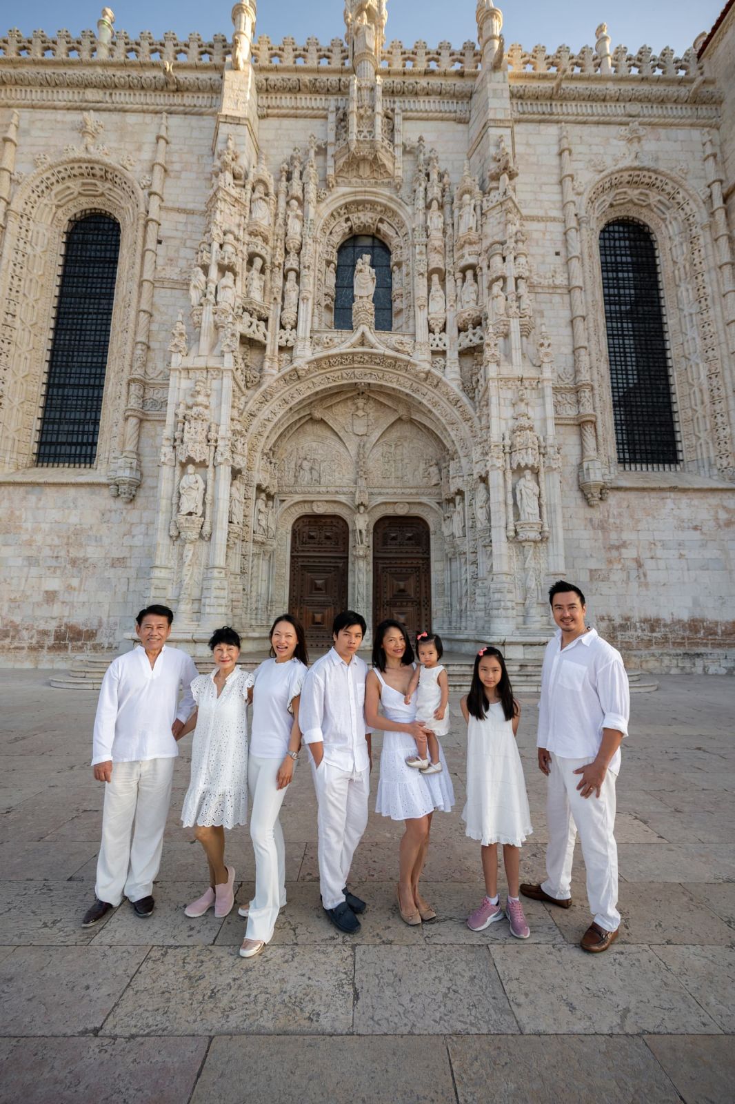 Family & children photography Sunrise family photo shoot at Jeronimo Monastery. photo 131984 (2026-07-16 12:37:26)