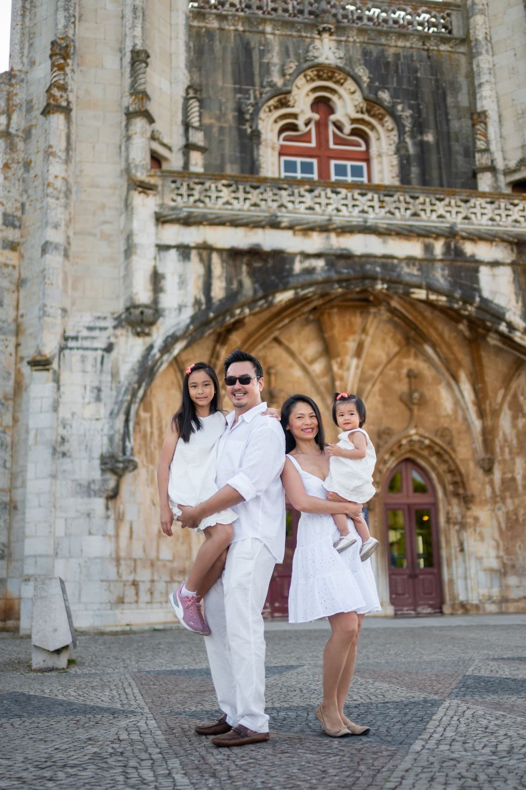 Family & children photography Sunrise family photo shoot at Jeronimo Monastery. photo 131990 (2026-07-16 12:37:35)