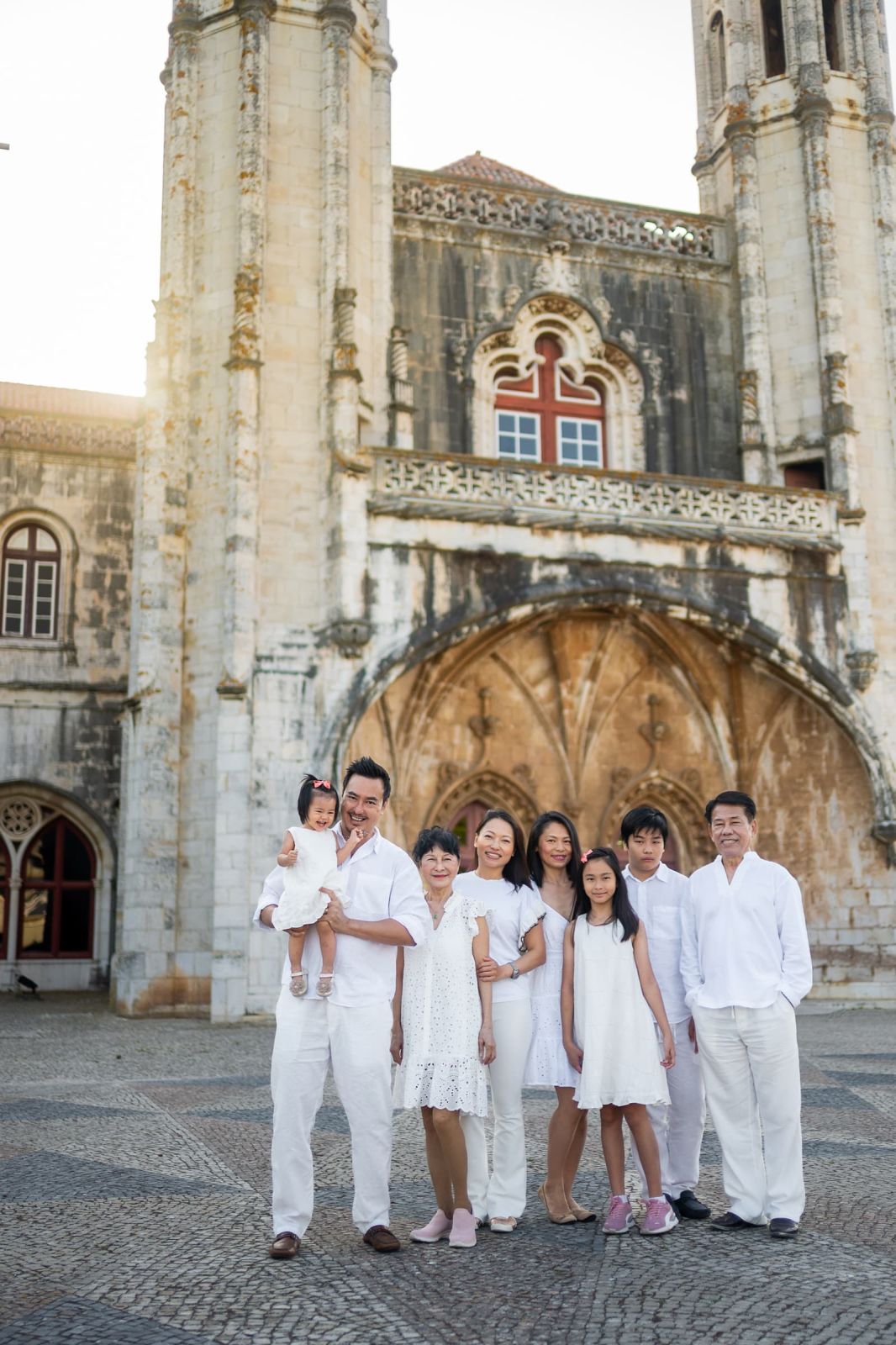 Family & children photography Sunrise family photo shoot at Jeronimo Monastery. photo 131991 (2026-07-16 12:37:36)