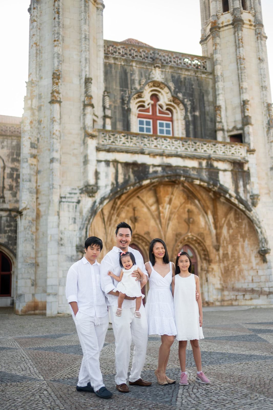 Family & children photography Sunrise family photo shoot at Jeronimo Monastery. photo 131993 (2026-07-16 12:37:39)