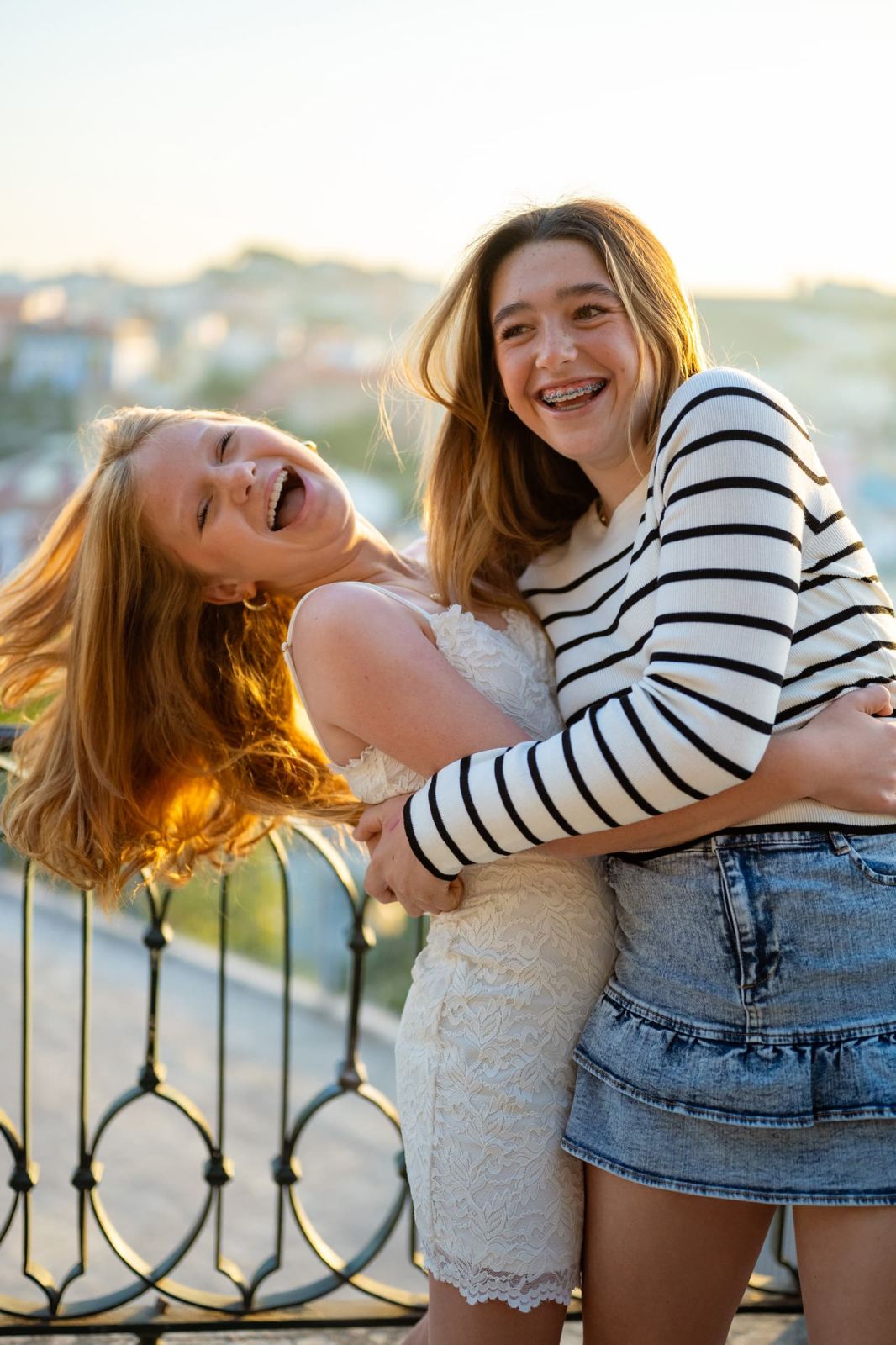 A Mother and Daughter Photoshoot in Lisbon, at Miradouro de São Pedro de Alcântara. Photo 132019 (2026-07-16 13:09:33)