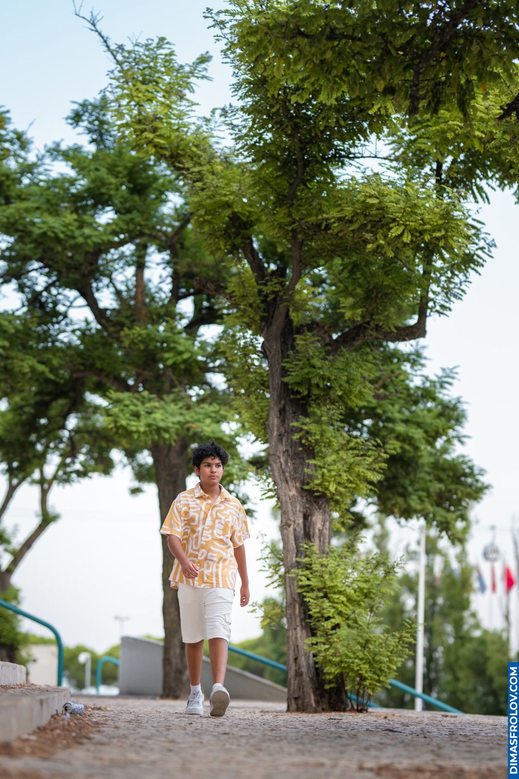ถ่ายภาพพอร์ตเทรตนักเต้นวัยรุ่นที่ลิสบอน: อายัน ณ สวนปาร์เกดัชนาซอยช์. บาทต่อภาพ 133387 (2026-09-13 13:49:00)