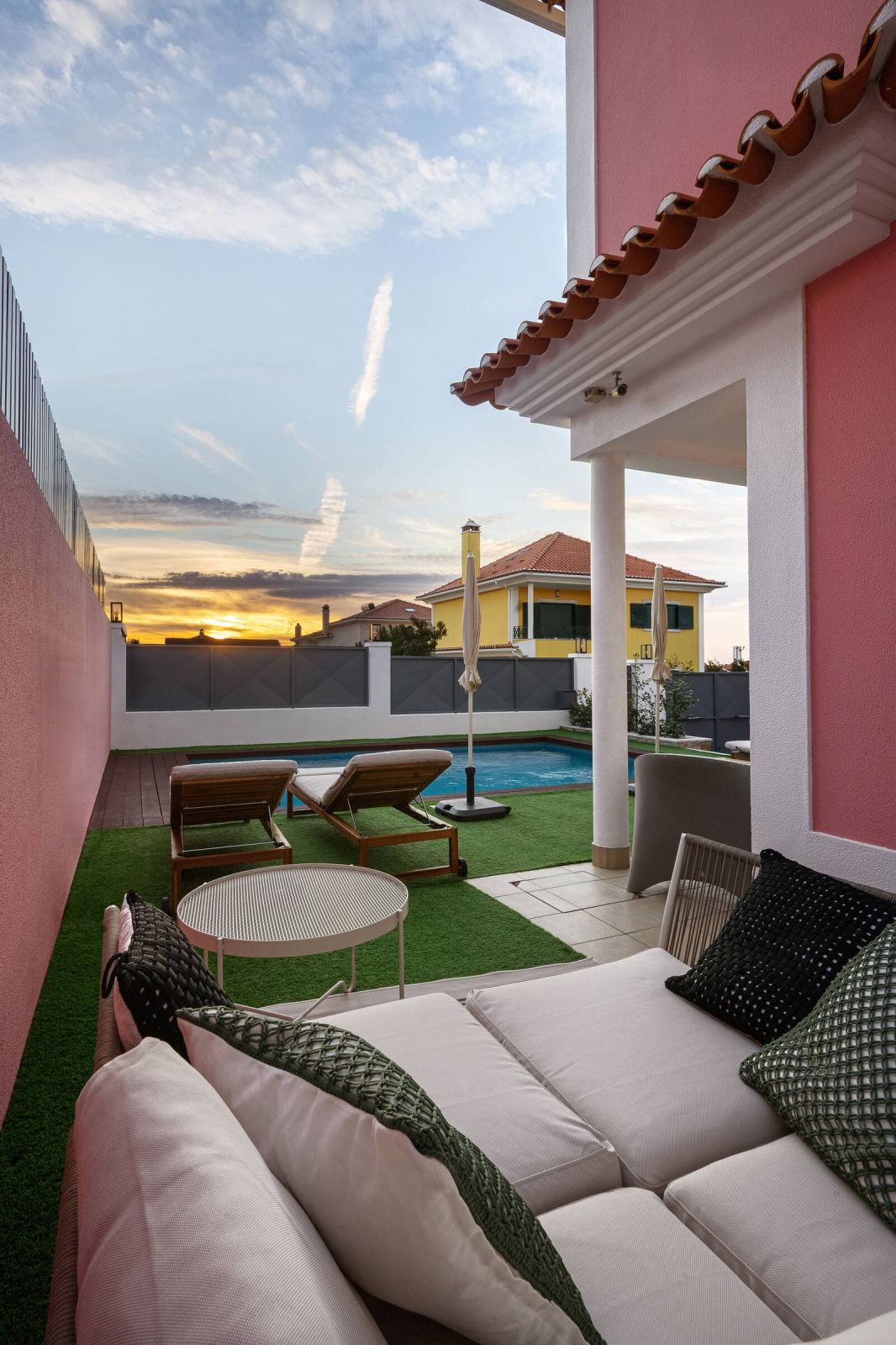 Two-storey villa with a pool, spa and games room. Photo 133525 (2026-10-20 10:55:26)