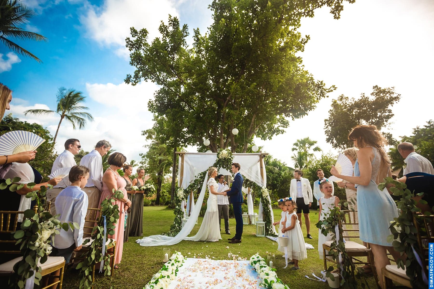 How to choose Your Wedding Photographer? Tips and recommendations. photographer Dimas Frolov. photo598
