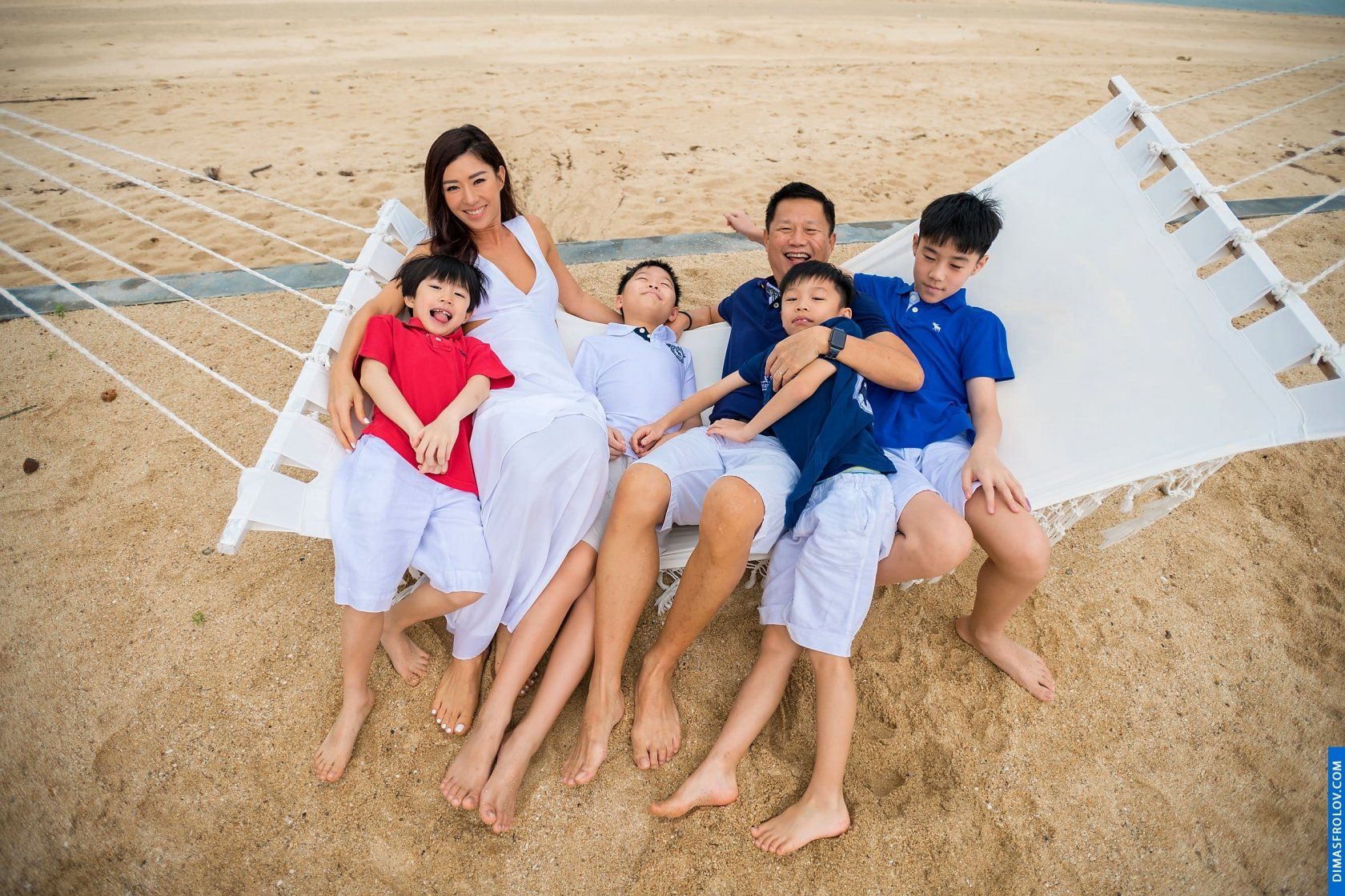 family ครอบครัว Chan. บาทต่อภาพ 44430 (2023-05-03 21:54:00)