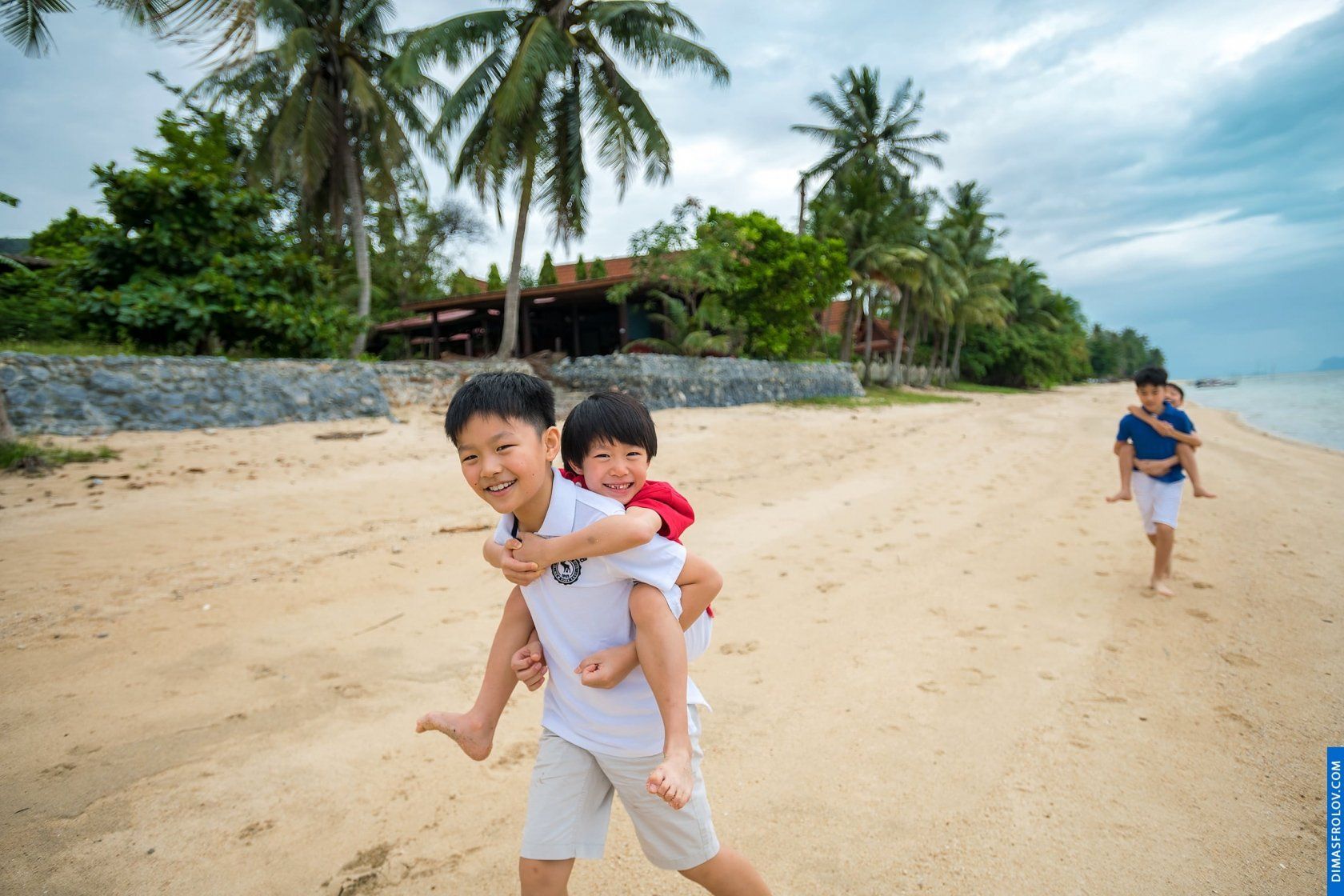 family ครอบครัว Chan. บาทต่อภาพ 44424 (2023-05-03 21:53:59)