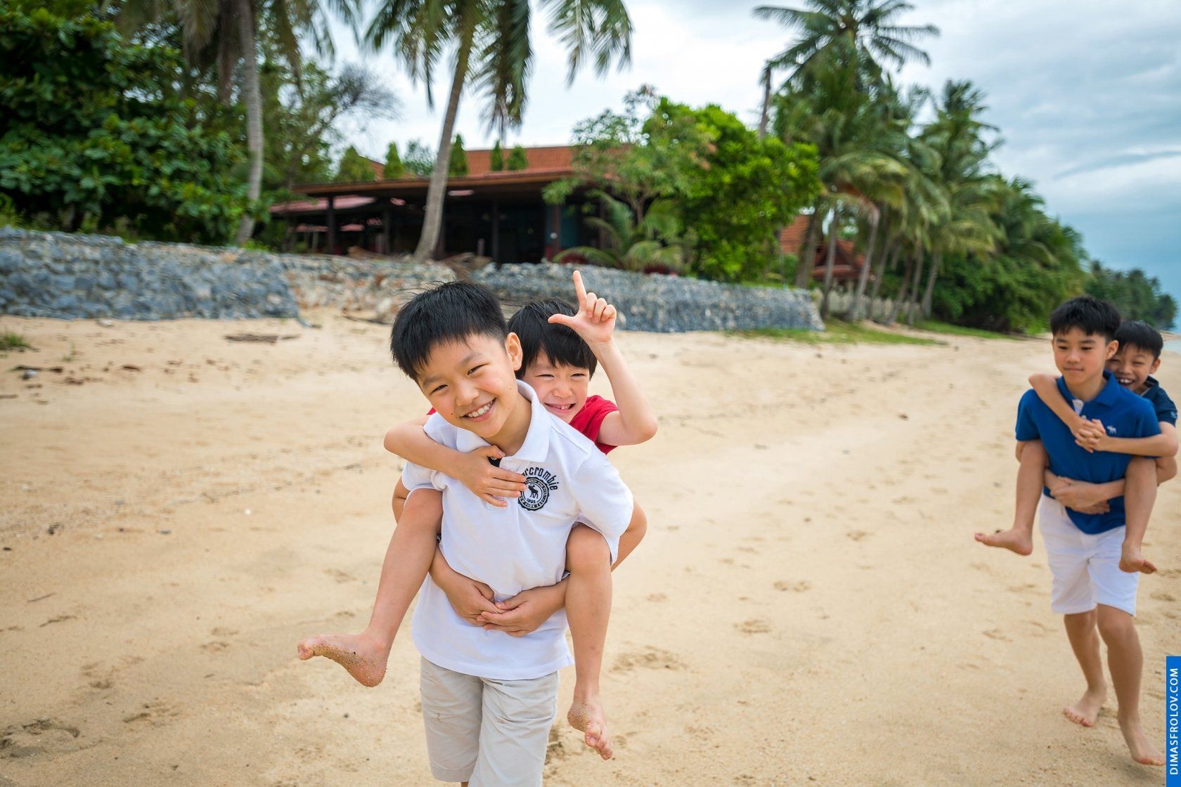 family ครอบครัว Chan. บาทต่อภาพ 44385 (2023-05-03 21:53:59)