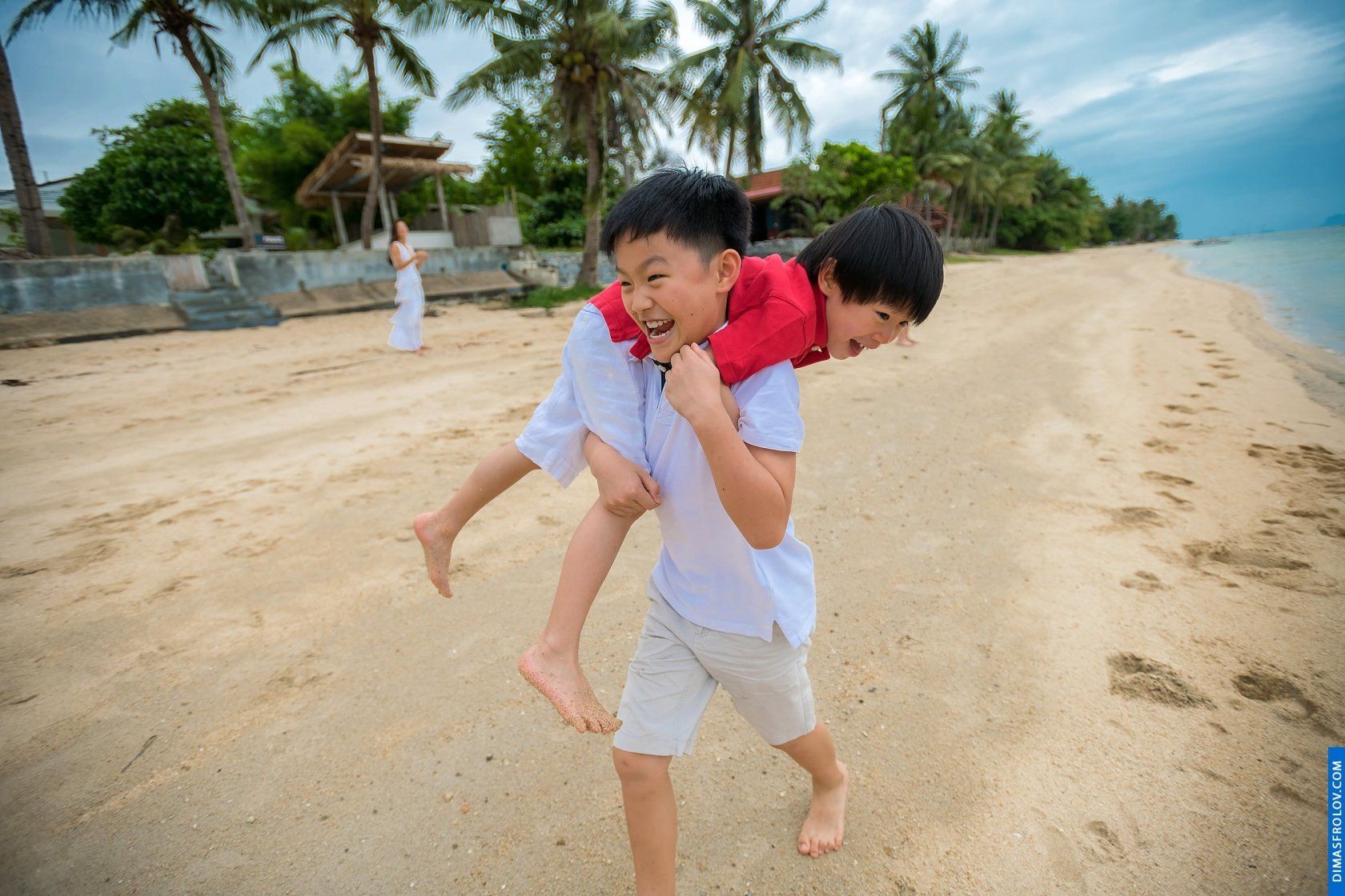 family ครอบครัว Chan. บาทต่อภาพ 44423 (2023-05-03 21:53:59)