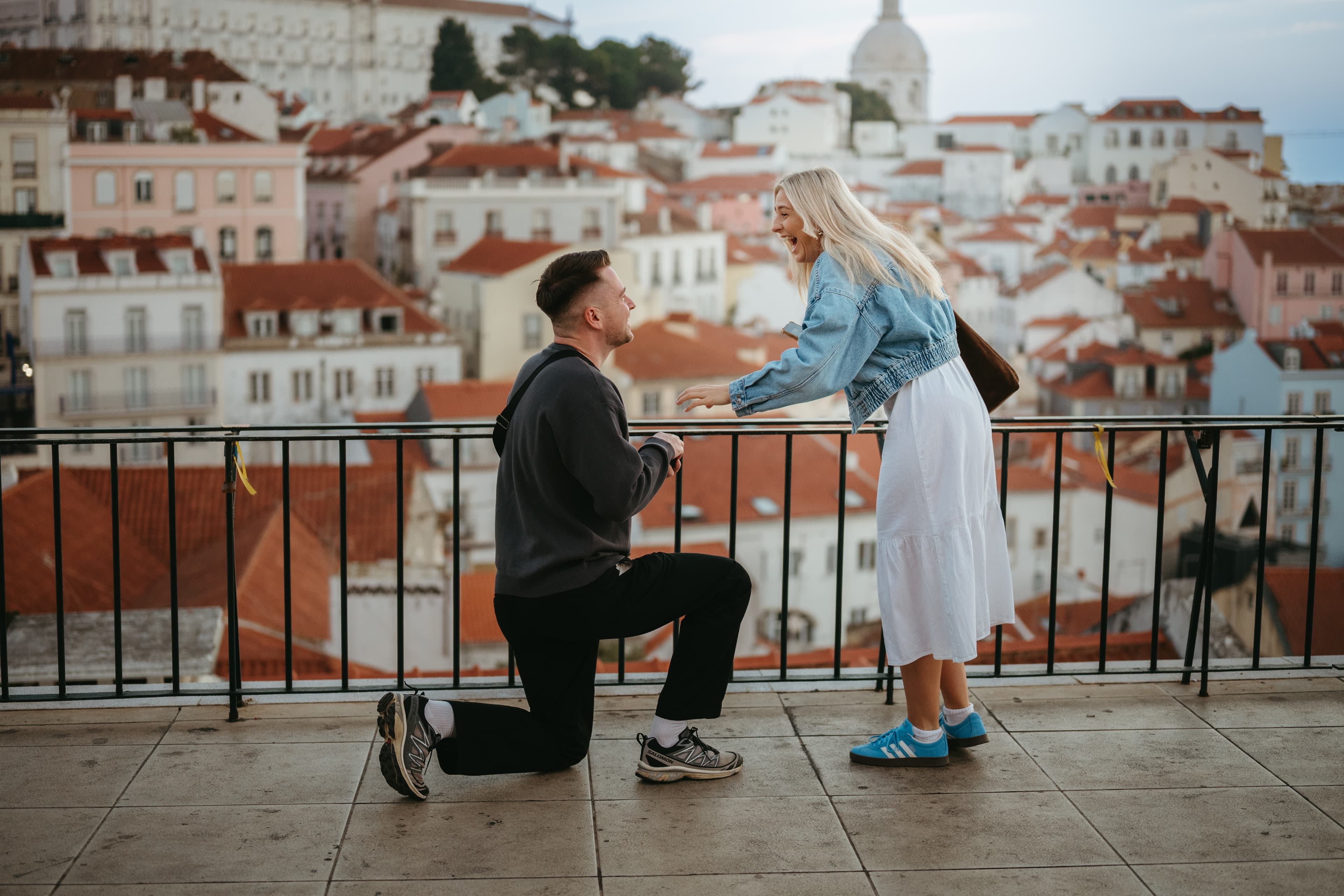 Best Places to Propose in Lisbon: 17 Romantic Locations. photographer Dimas Frolov photo 2385
