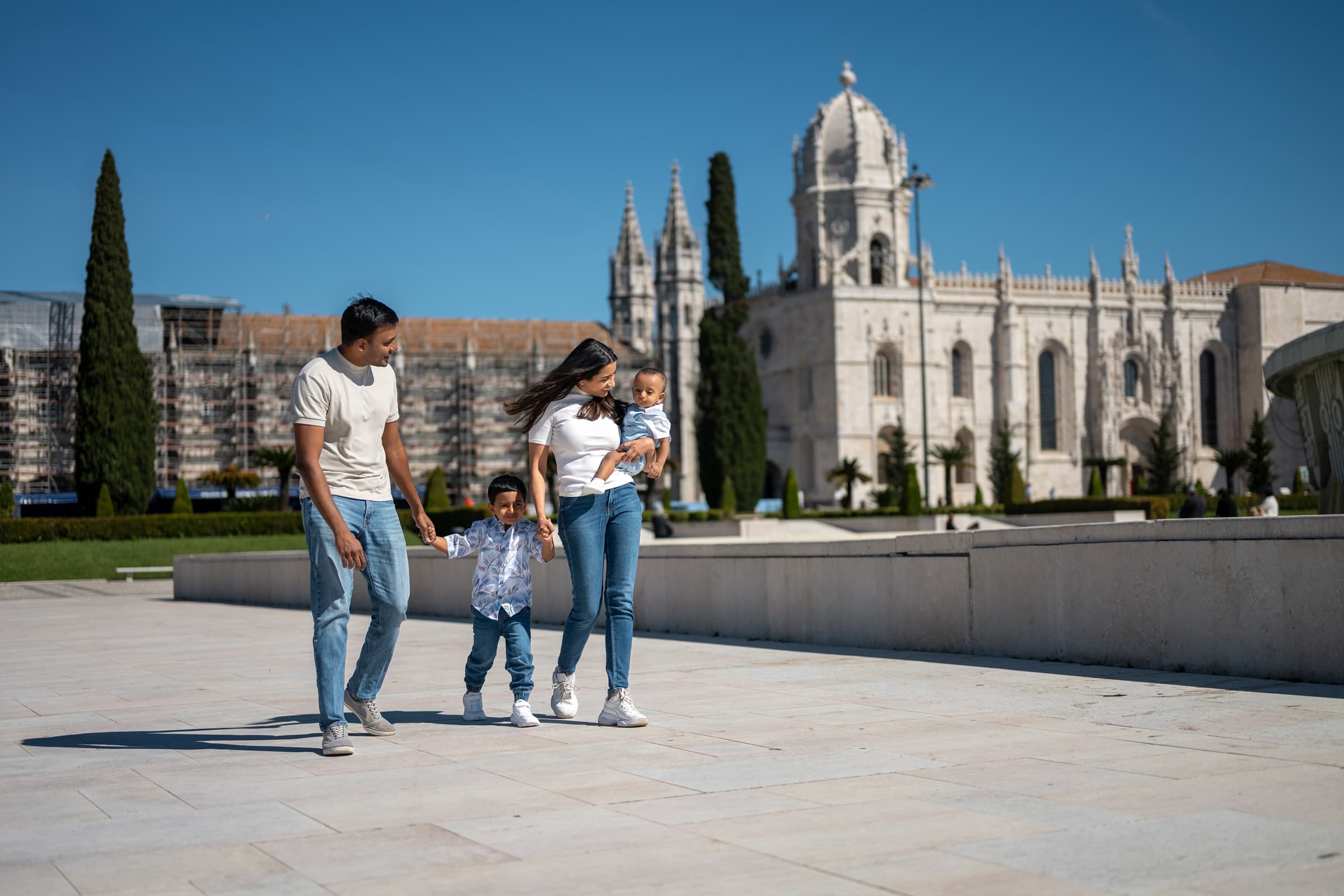 A First Birthday Family Photoshoot at Jerónimos Monastery, Lisbon. Photo 131709 (2026-07-16 10:07:14)