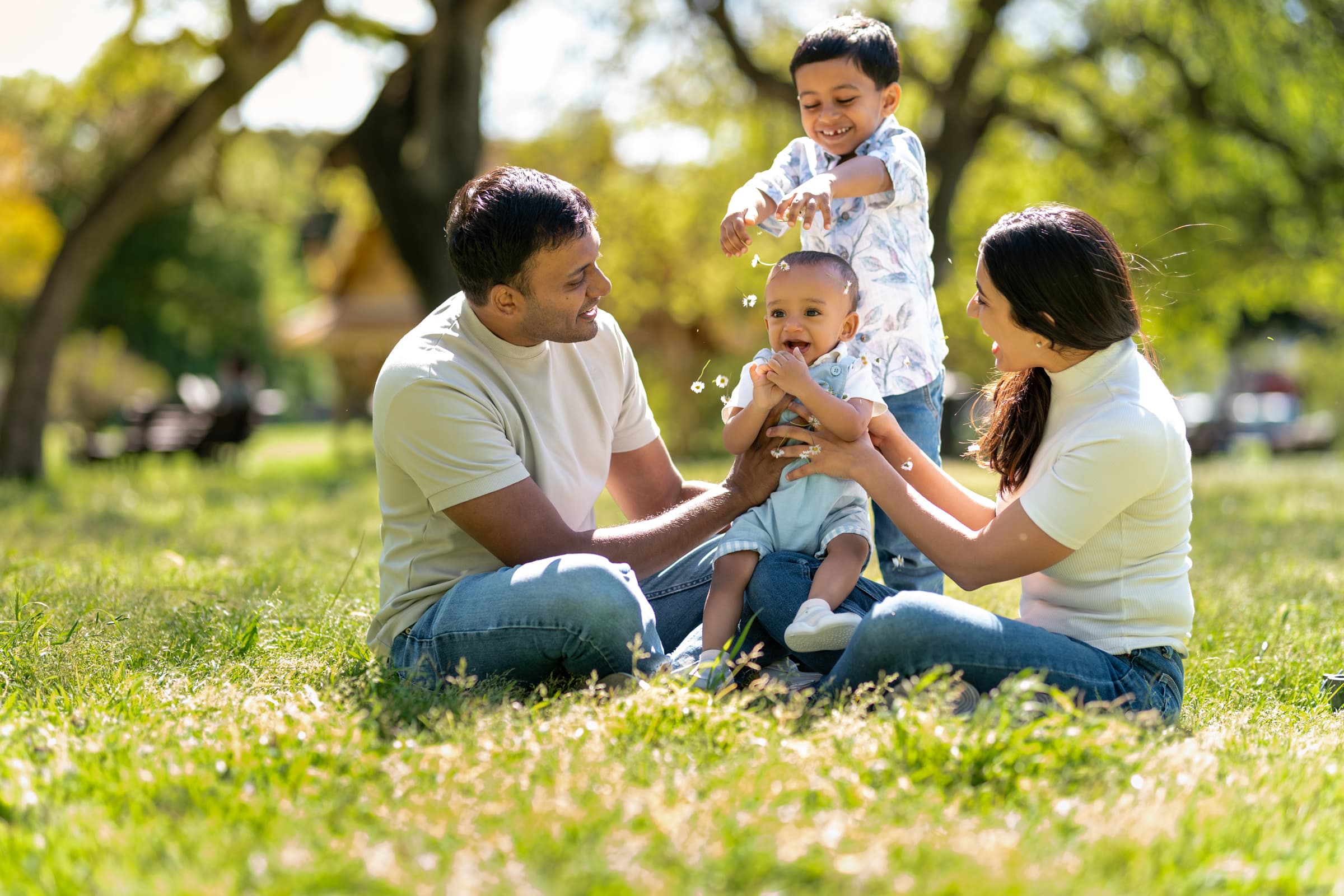 A First Birthday Family Photoshoot at Jerónimos Monastery, Lisbon. Photo 131737 (2026-07-16 10:07:45)