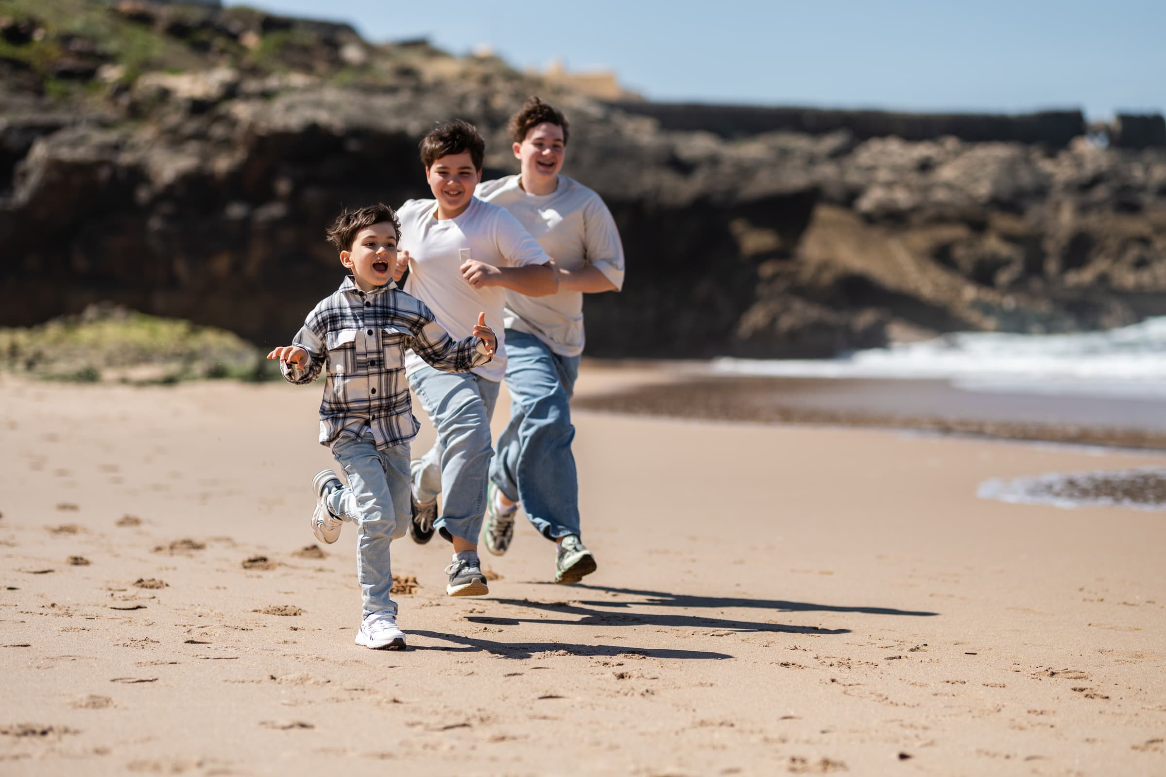 A Family Photoshoot with Teenagers at Guincho Beach, near Cascais. Photo 131817 (2026-07-16 10:31:14)